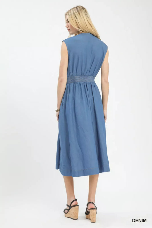 Denim Sleeveless Zip-Front Smocked Waist Midi Dress c18e34d2-37b8-4008-8ccb-4f3a23ba5149-Max-Origin