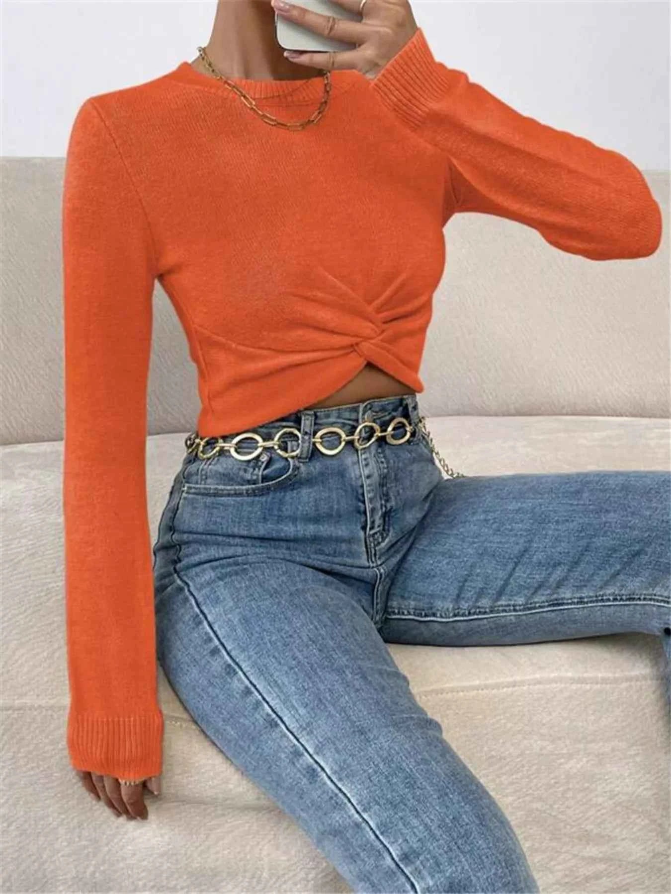 Twisted Front Cropped Knit Top c1a8829956c44fae890386853d377619-Max-Origin