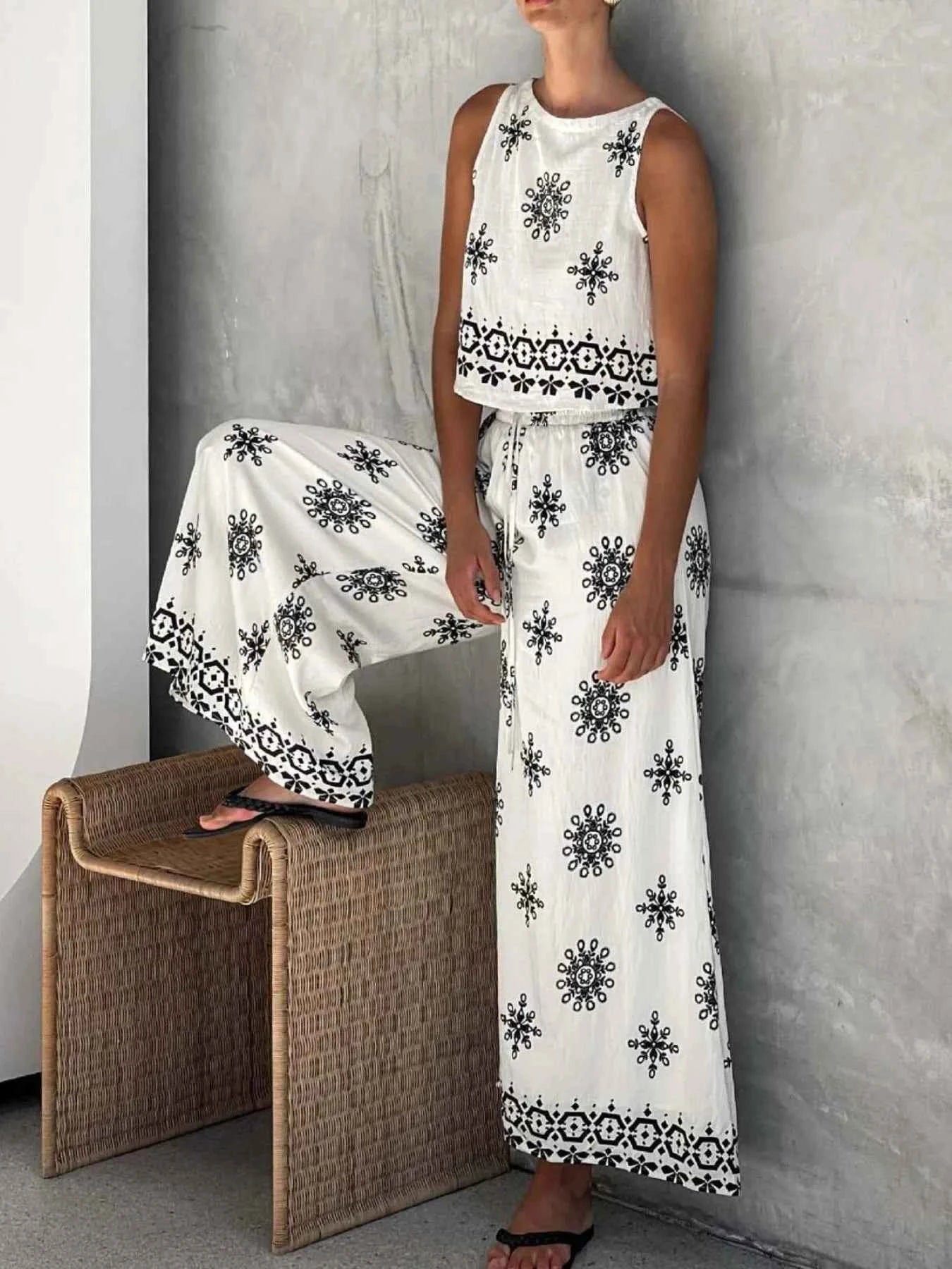 Printed Tank and Pants Set c1c26739-3e62-4264-b4fe-d49008ccdcab-Max-Origin