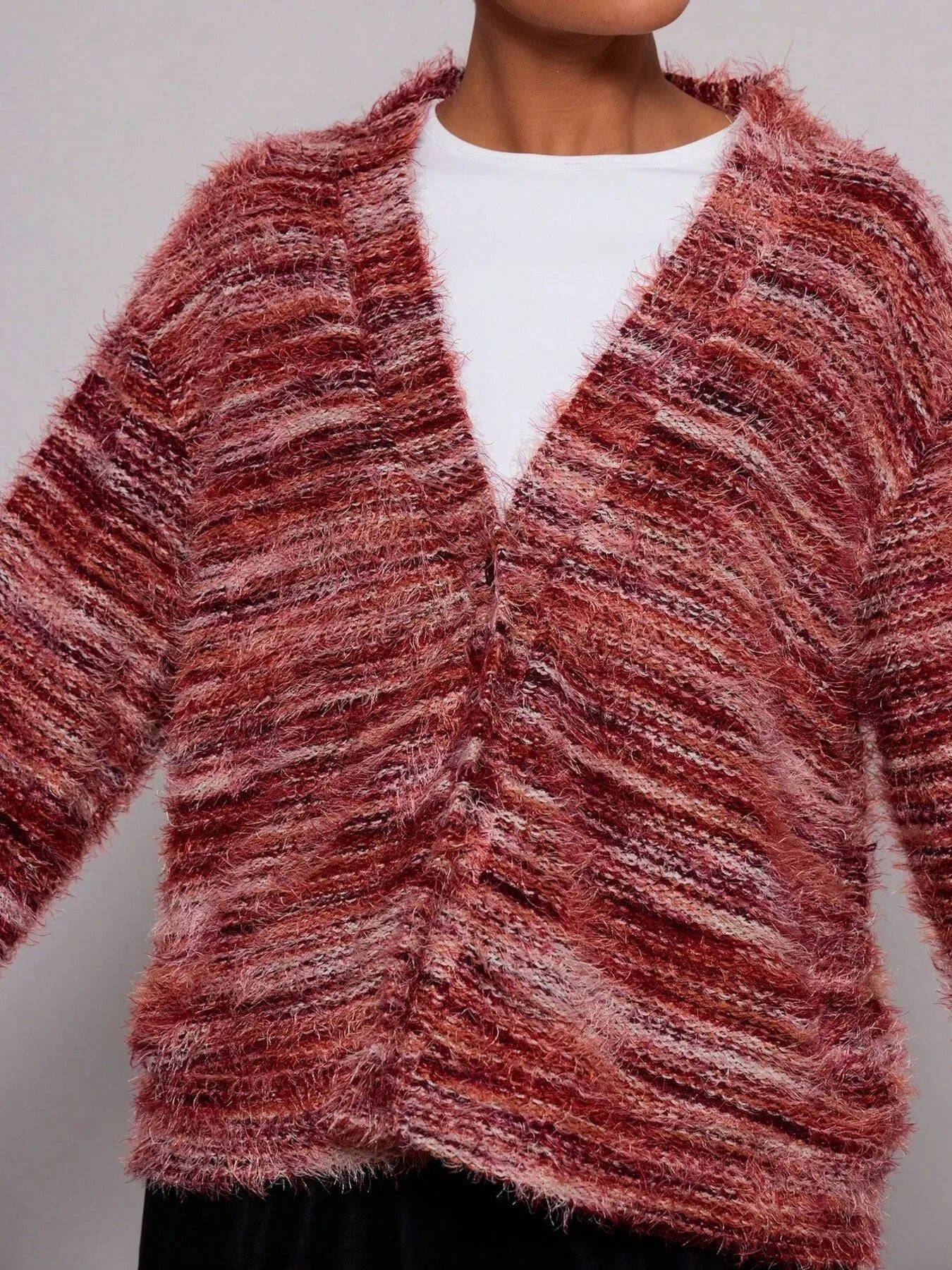 V-Neck Long Sleeve Cardigan c2578d04-ea87-4a3b-90b5-b9363f6b3212-Max-Origin