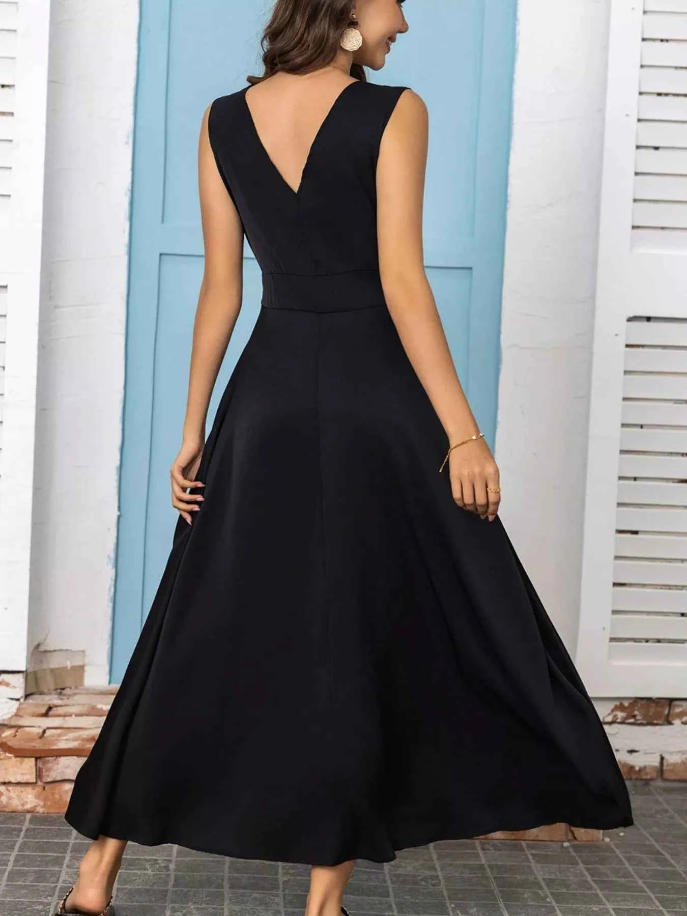 Full Size Slit V-Neck Sleeveless Dress Plus Size c2656582-c359-45ed-add4-31640f266404-Max-Origin