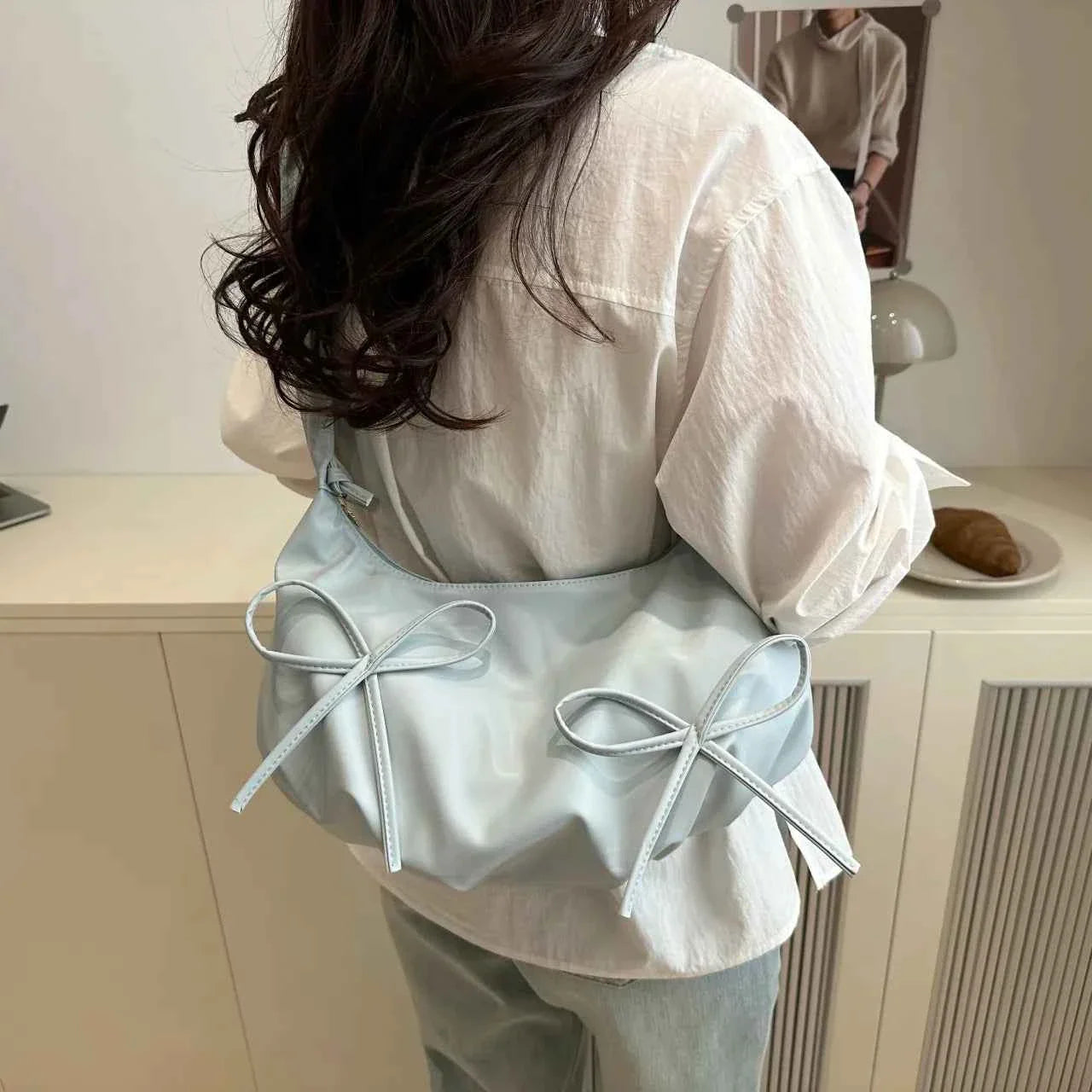 Bow-Tie Drawstring Crossbody Bag Light Blue onesize c291fd96d64f4b2ea2b6875d49ee26b9-Max-Origin