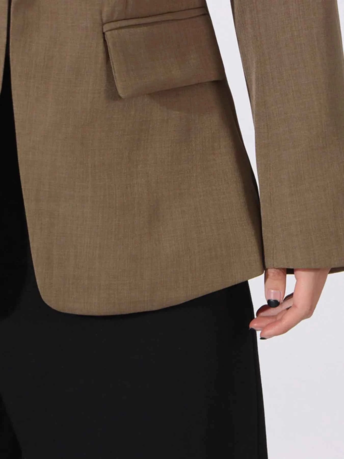 Contrast Lapel Collar Long Sleeve Blazer c3104caa-6b60-44ab-bd0d-e0a1e6137ab6-Max-Origin
