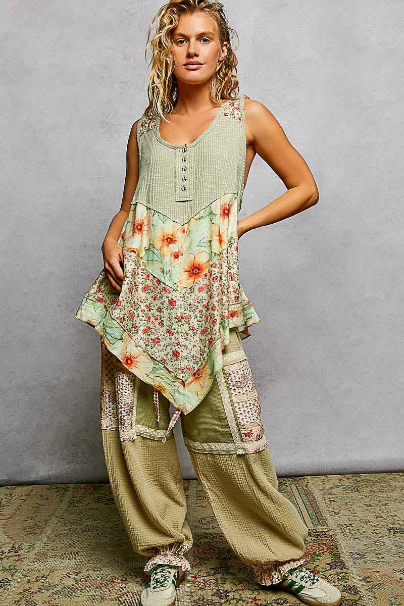 POL Round Neck Ribbed Tank with Woven Print Patch c31de96b-dae7-4c2d-8eae-27a2574198d8-Max