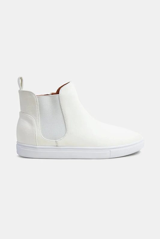 Beast Fashion Faux Suede Elastic Side Panel Sneakers White c3409c8b-152b-4053-aa5f-331b504facd8-Max
