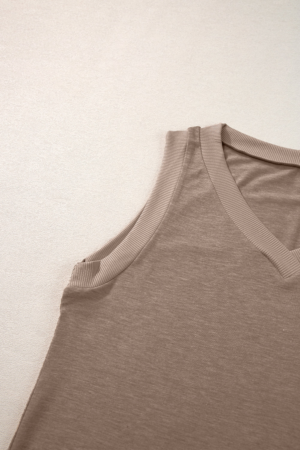 Mist Green Contrast Trim V-Neck Loose Fit Tank Top c3e78c1864120fbc