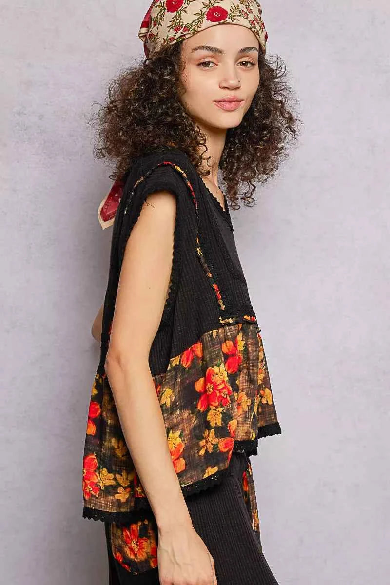 POL Lace Detail Floral Cropped Ruffled Top c3eb2920-059f-4f32-ac29-49f38d719472-Max-Origin