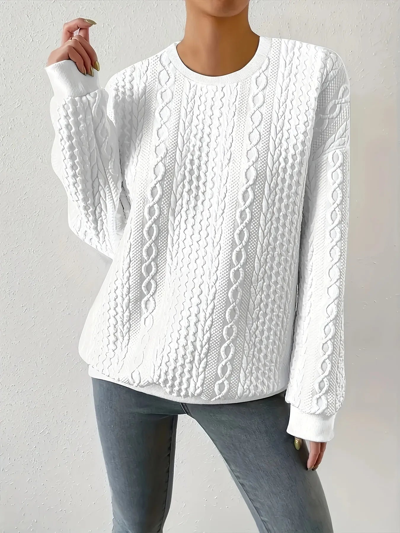 Round Neck Long Sleeve Sweatshirt White c4304c9d34c34817af346d1b70f1d13f-Max-Origin