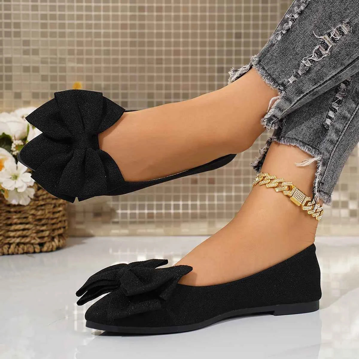 Bow Point Toe Flats Slip-Ons c440d6f8-7ce0-47df-92f8-efa13e365c90-Max-Origin