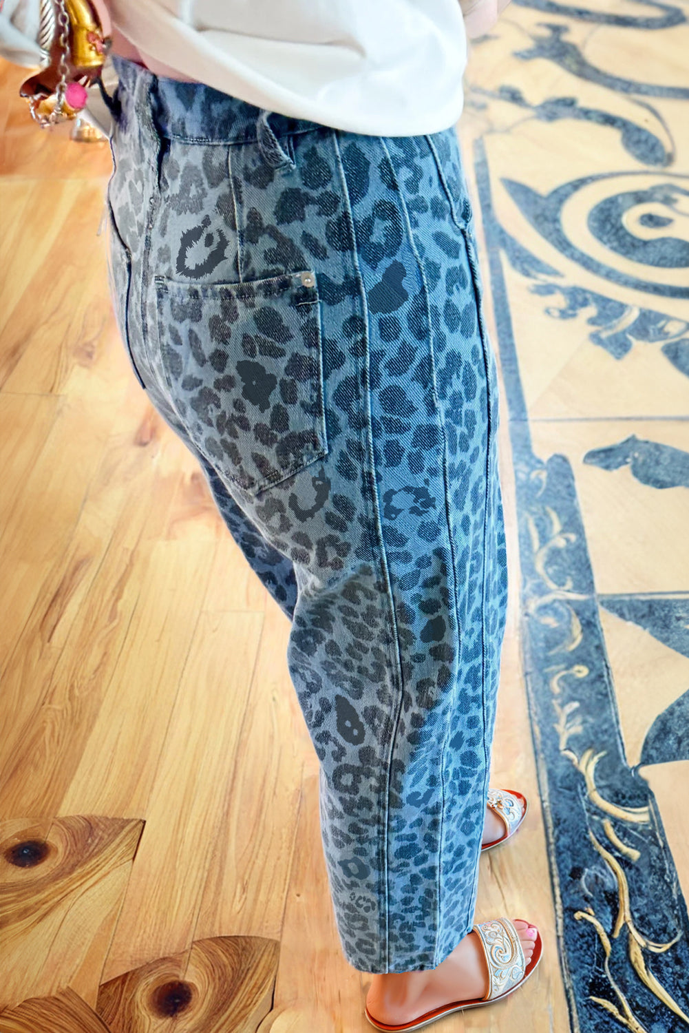 Sky Blue Leopard Print Straight Loose Jeans c46e1542744be660