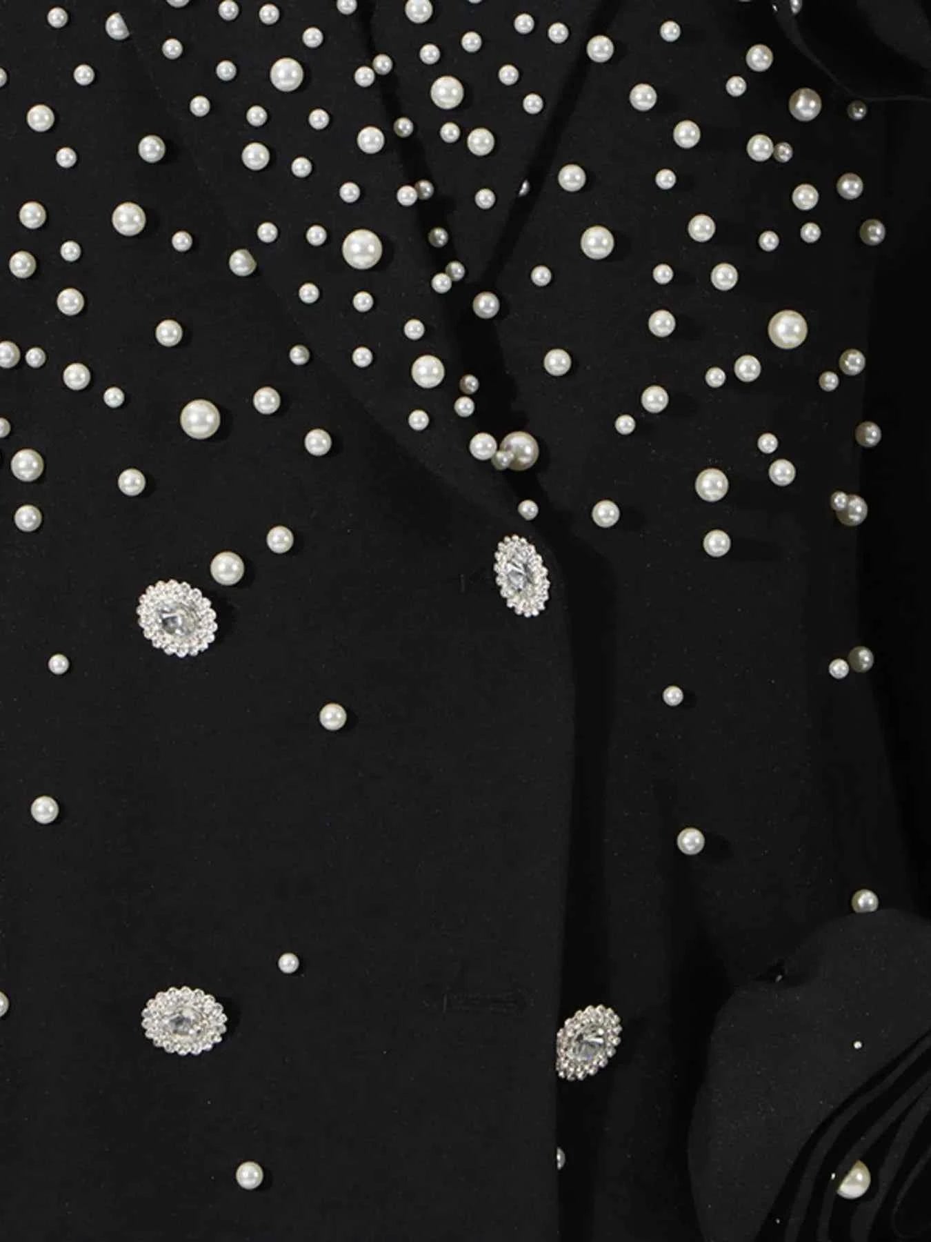 Pearl Embellished Double-Breasted Blazer c472fdbf-ebc2-45f8-972e-be2b6b3125eb-Max-Origin