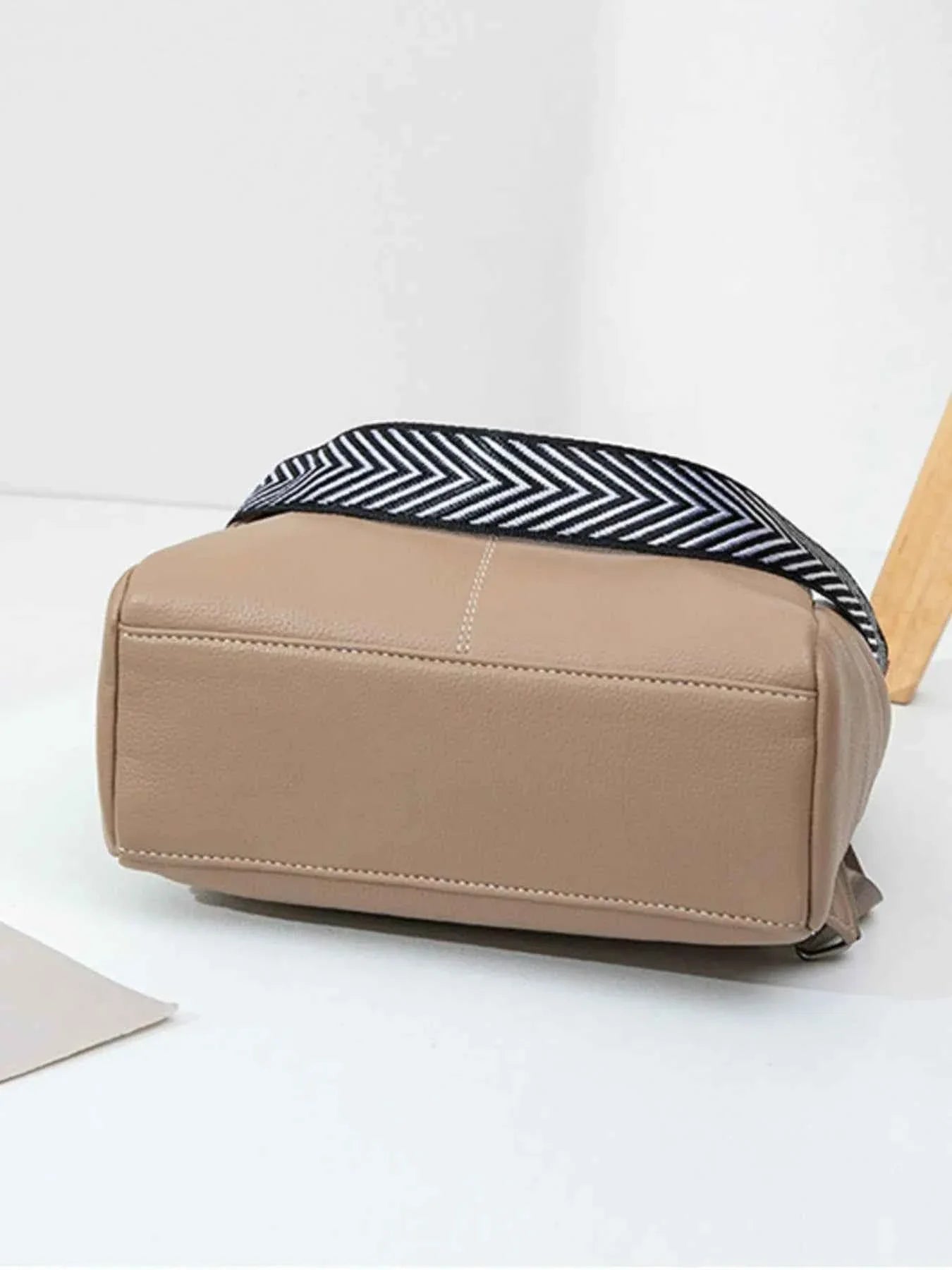 Leather Multi-Compartment Backpack Bag c527ea9e-8ec4-4a89-beaf-0ede35d2ea14-Max-Origin