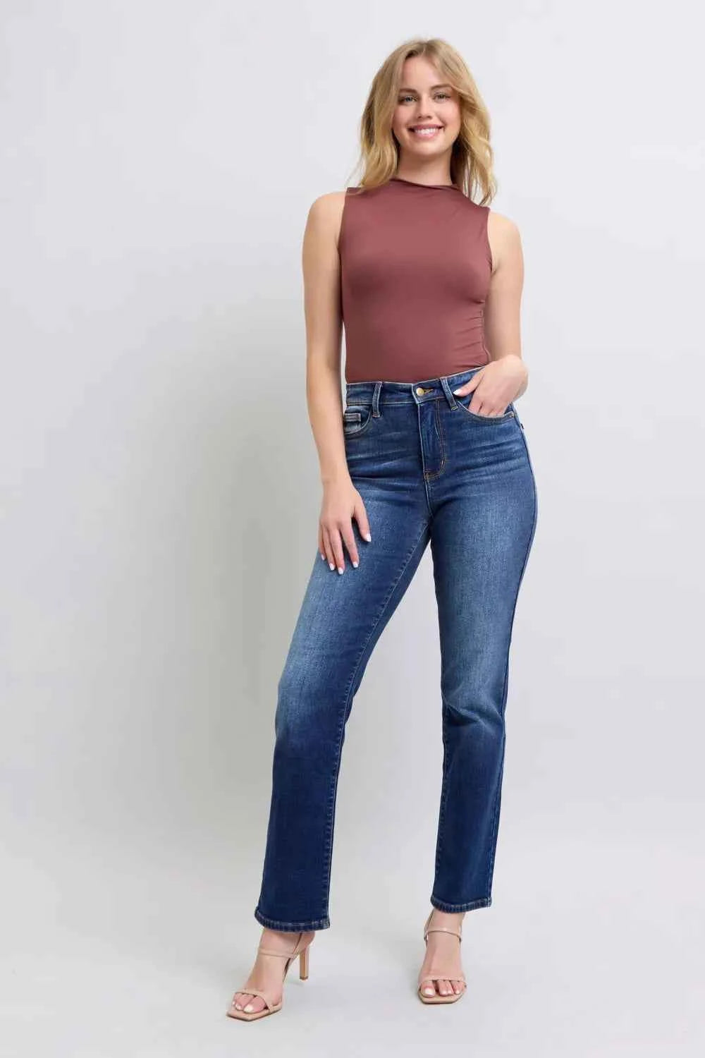 Judy Blue Full Size Washed Straight Leg Jeans with Pockets c54d2731-e8cc-43c7-b338-4419f28ddad6-Max