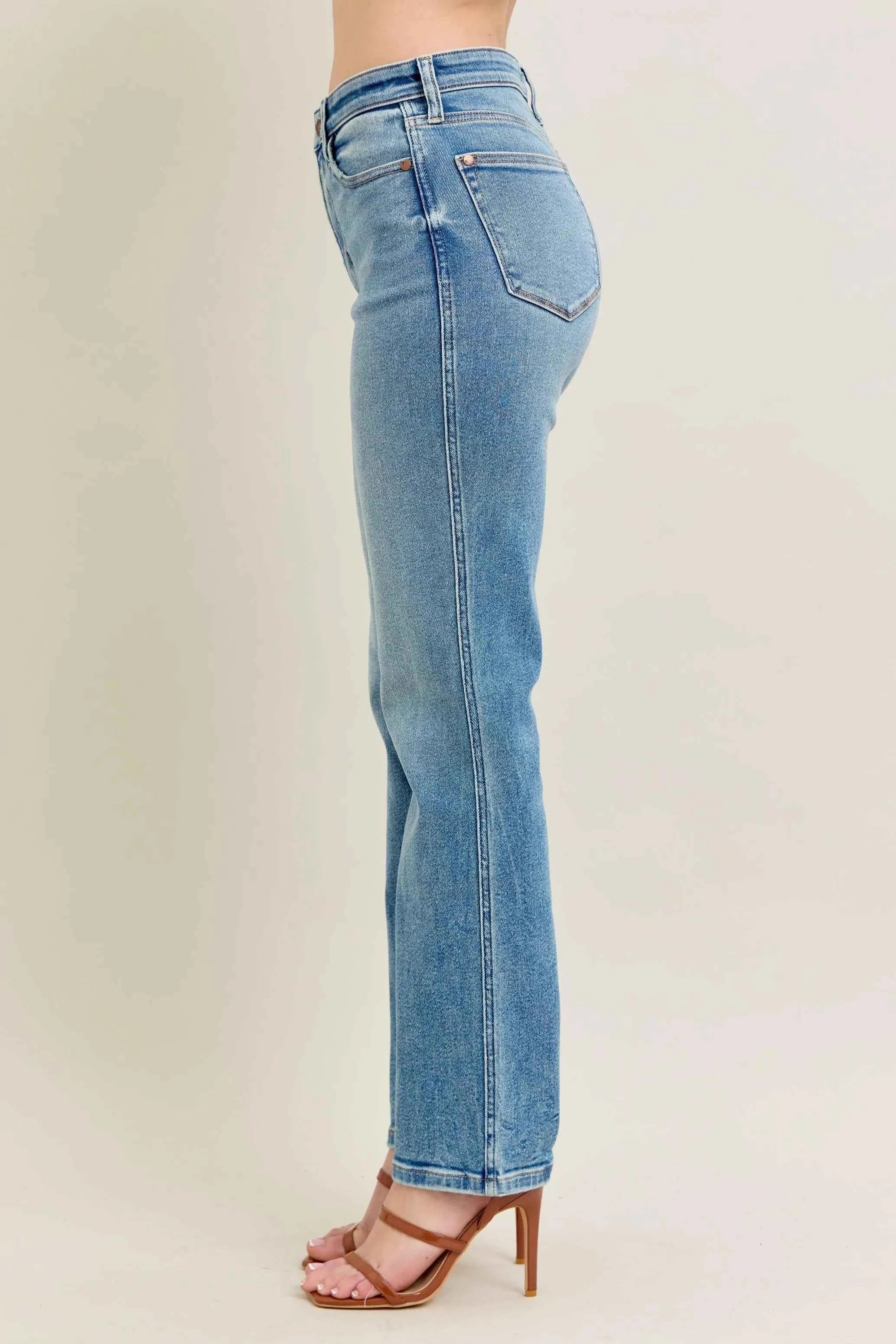 Judy Blue Full Size Hw Vintage Straight Jeans Plus Size c56f56f6219048b080df954317083f8a-Max-Origin