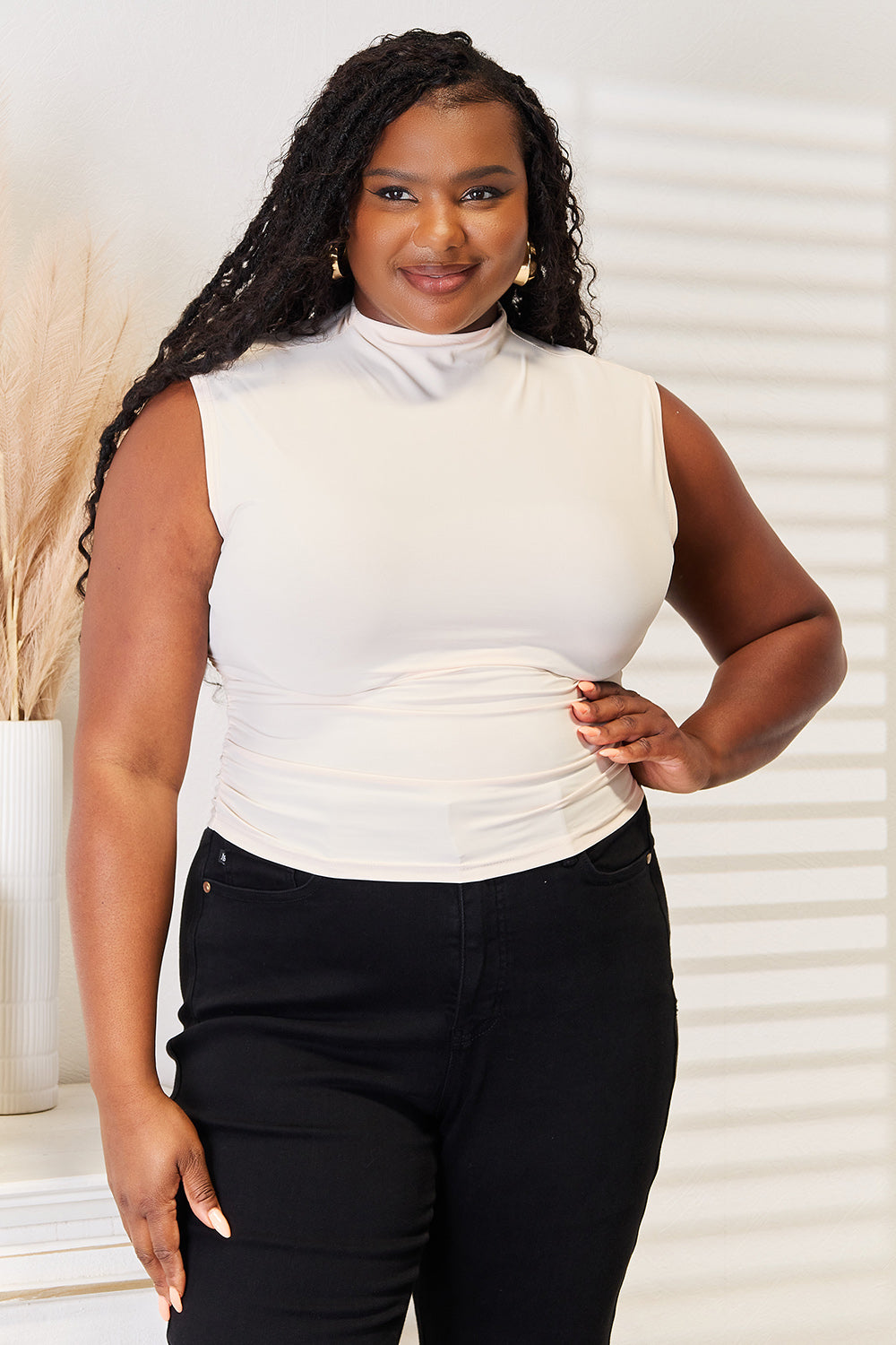 Mock Neck Ruched Cropped Tank c5b034a6552f4c579f3ff021a522e4ac-Max