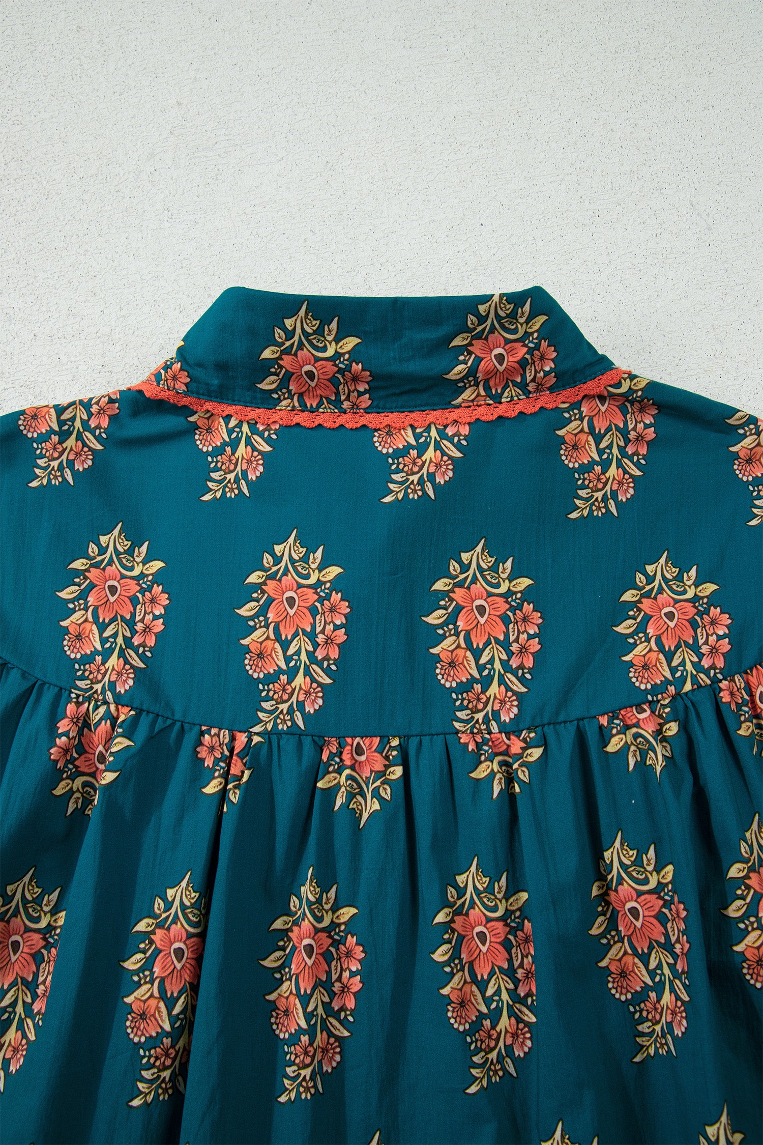 Green Plus Size Floral Print Contrast Lacy Trim Pleated Loose Shirt c5ba2a1c0b06613a