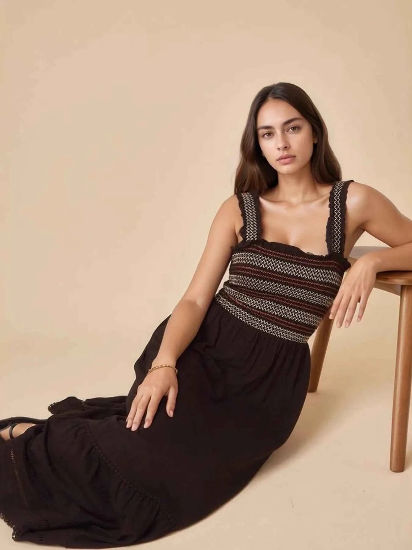 Tiered Square Neck Maxi Dress Black c69c433bd5d5420cac92d3e586158c07-Max-Origin
