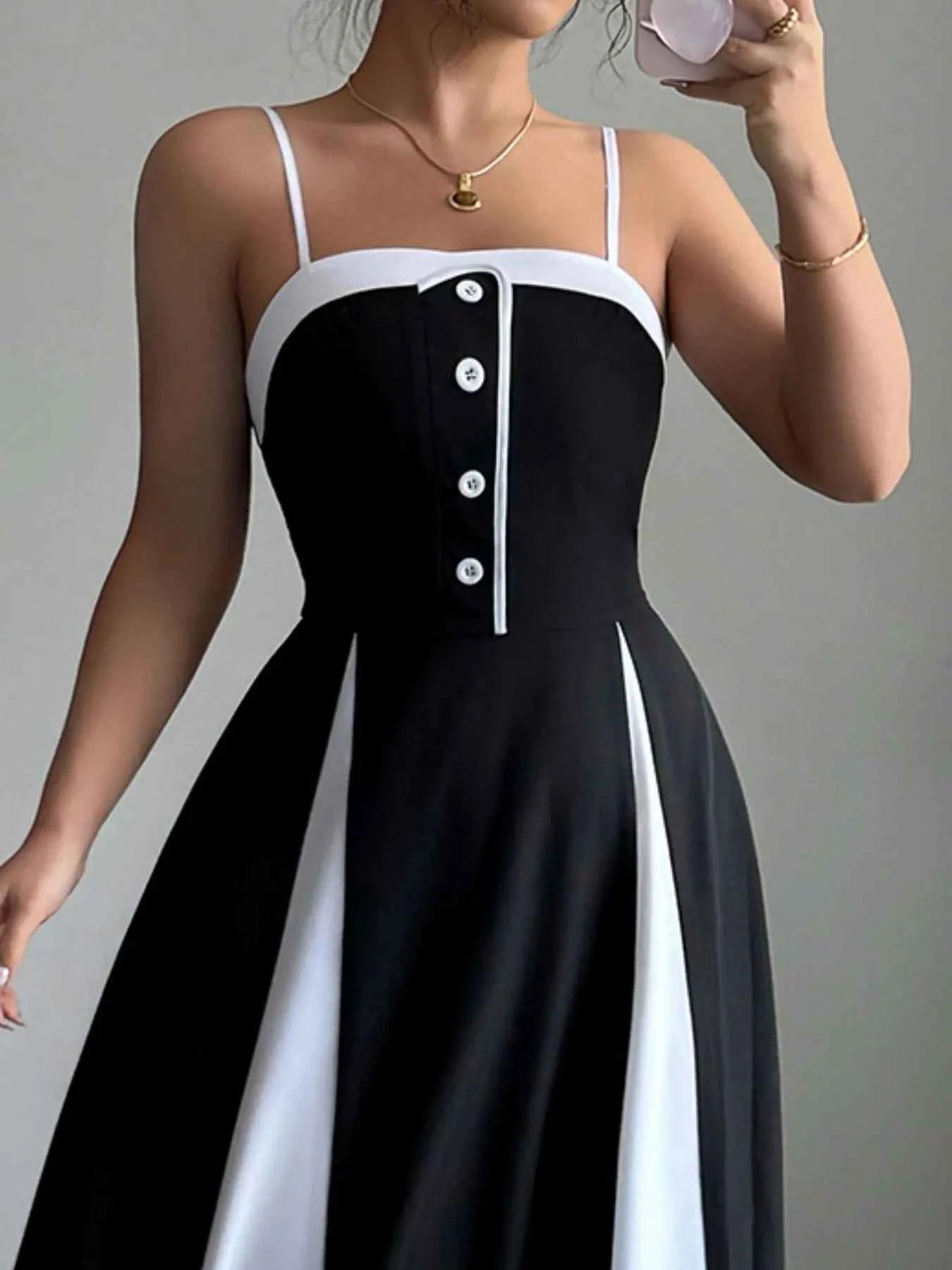 Decorative Button Contrast Maxi Cami Dress c6f1f127-b064-4dfe-ac3b-4657ddb8e3e7-Max-Origin