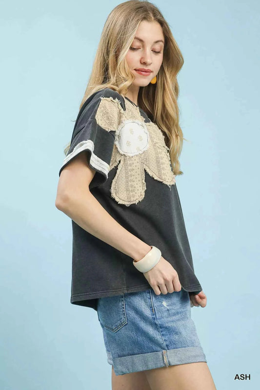 French Terry Top with Flower Patch c70deff8-fac9-46a3-9f0d-6b79901f669a-Max-Origin