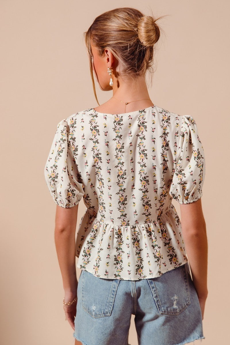 SO ME Floral Print Tie Front Shirred Hem Blouse c79fb747cda84e00995dfd4004758791-Max
