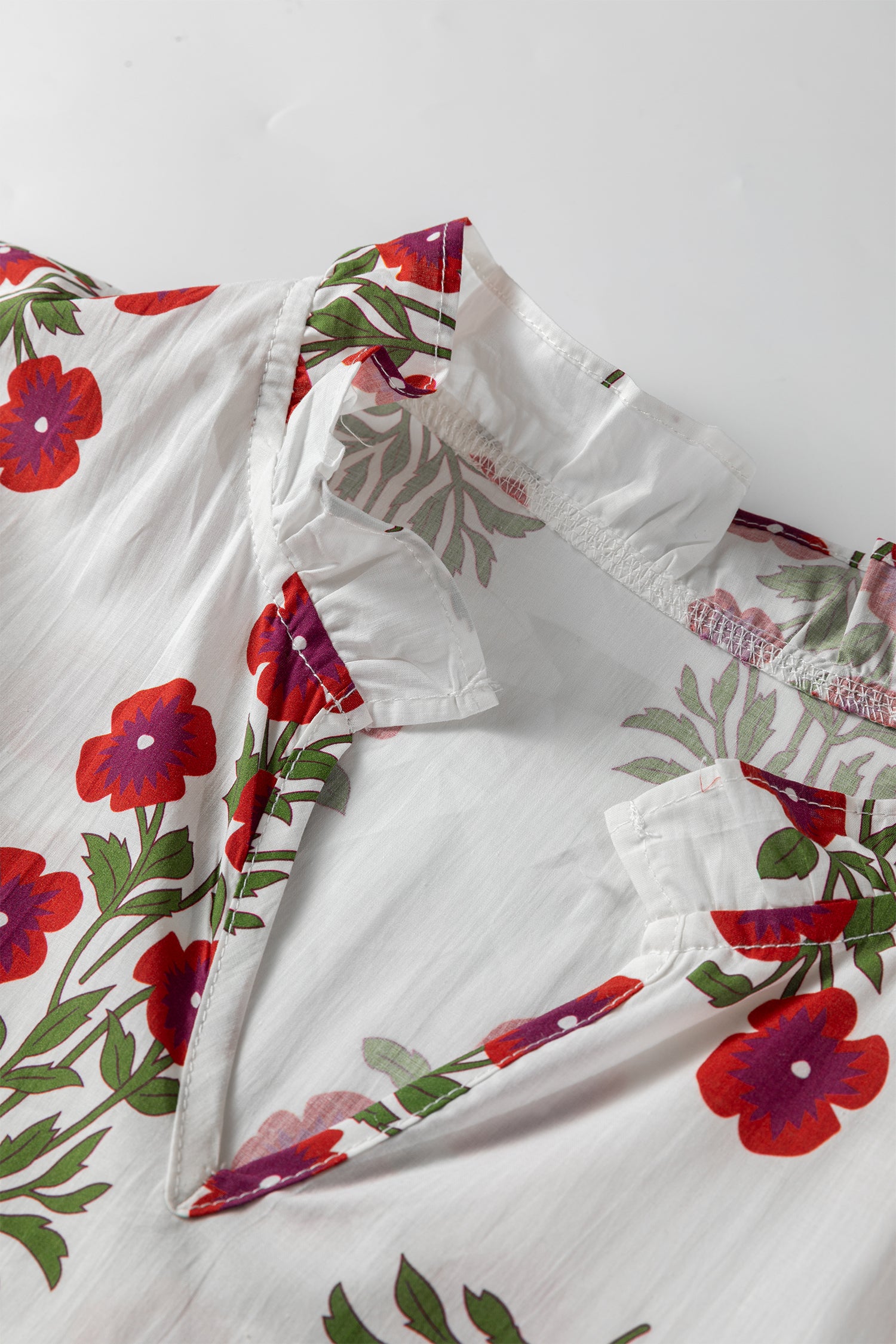 White Floral Print V Neck 3/4 Sleeve Loose Mini Dress c7a6b36a9032776b