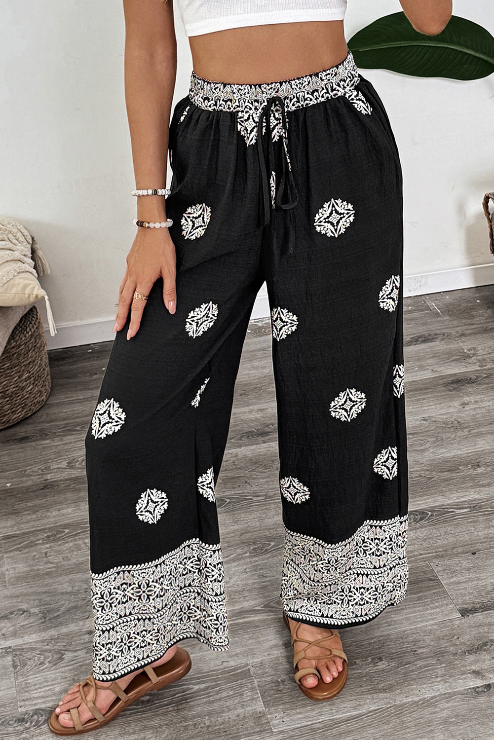 Black Abstract Print Drawstring Waist Wide Leg Pants c7c3c43ab599aed3