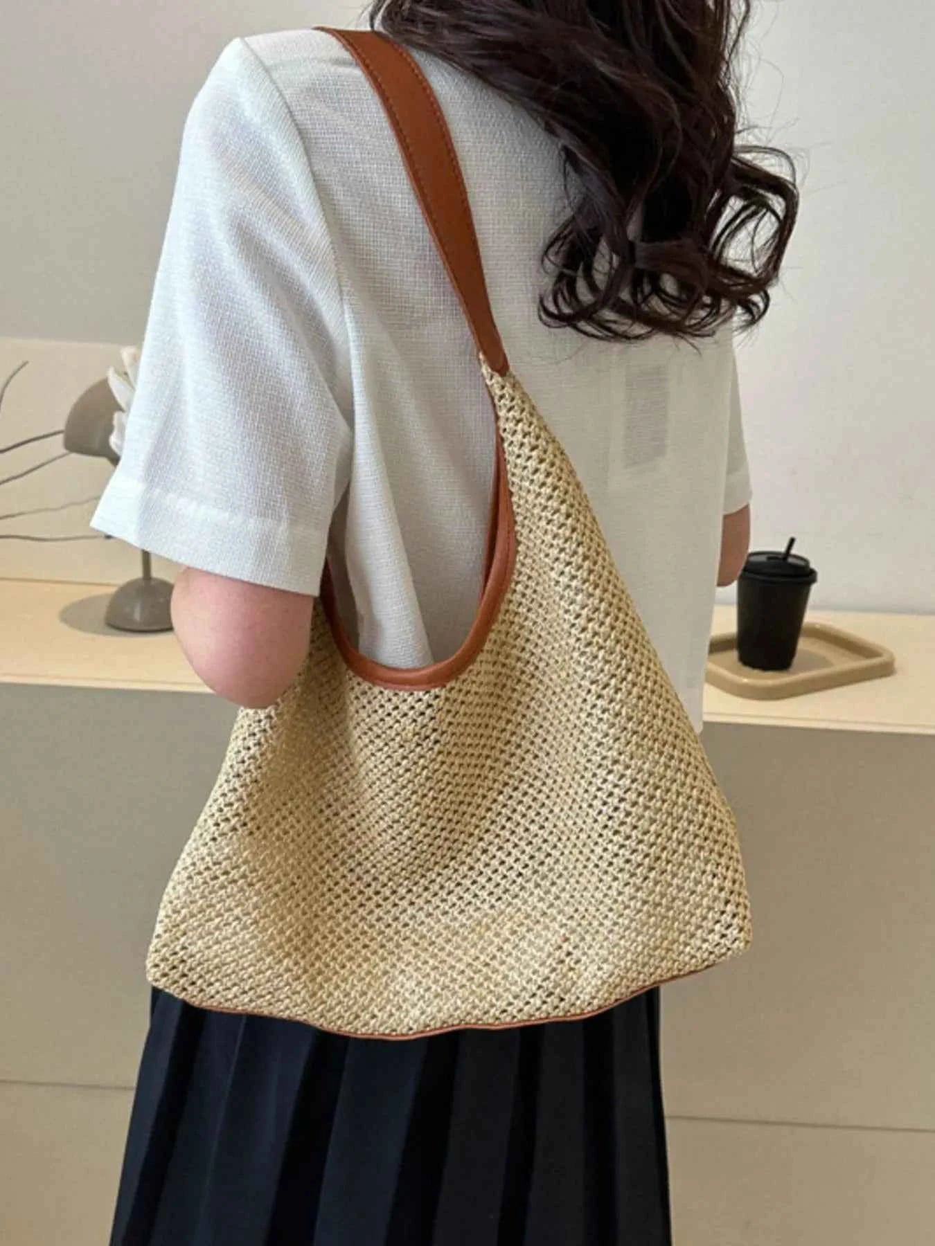 Woven Straw Shoulder Bag Brown ONESIZE c7e9ae52-d9aa-4f8c-a24e-866f0fca5845-Max-Origin