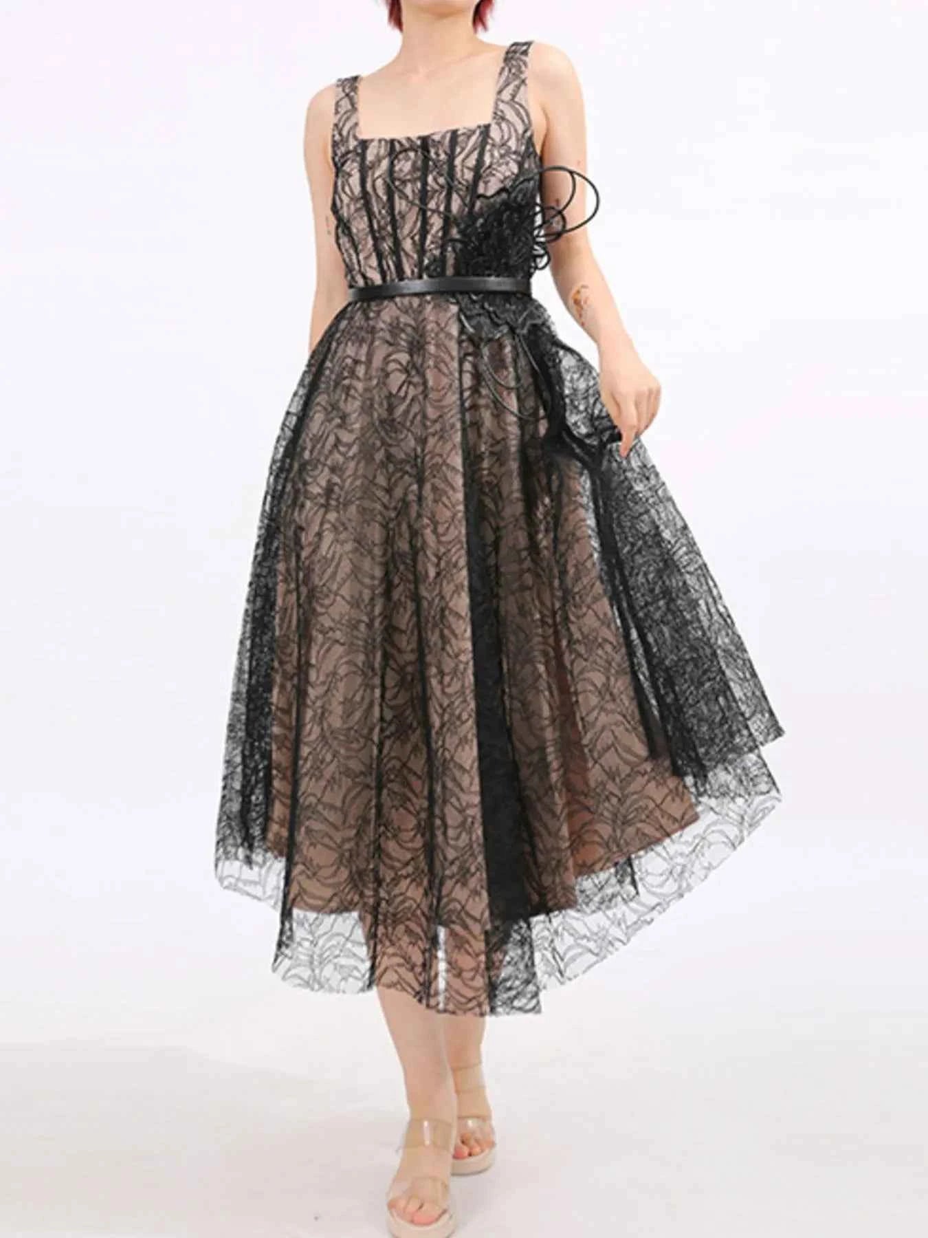Lace Square Neck Midi Dress c7eb34f6-a932-4786-9fff-d2d181739974-Max-Origin