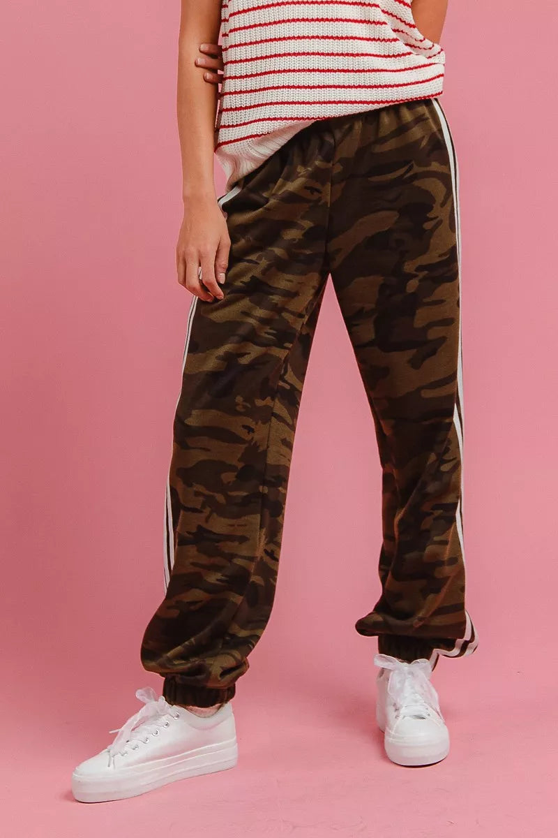 BiBi Side Lines Camouflage Track Pants CAMOUFLAGE WHITE c864faa0dc7841f9b900f9c08cd561ad-Max-Origin