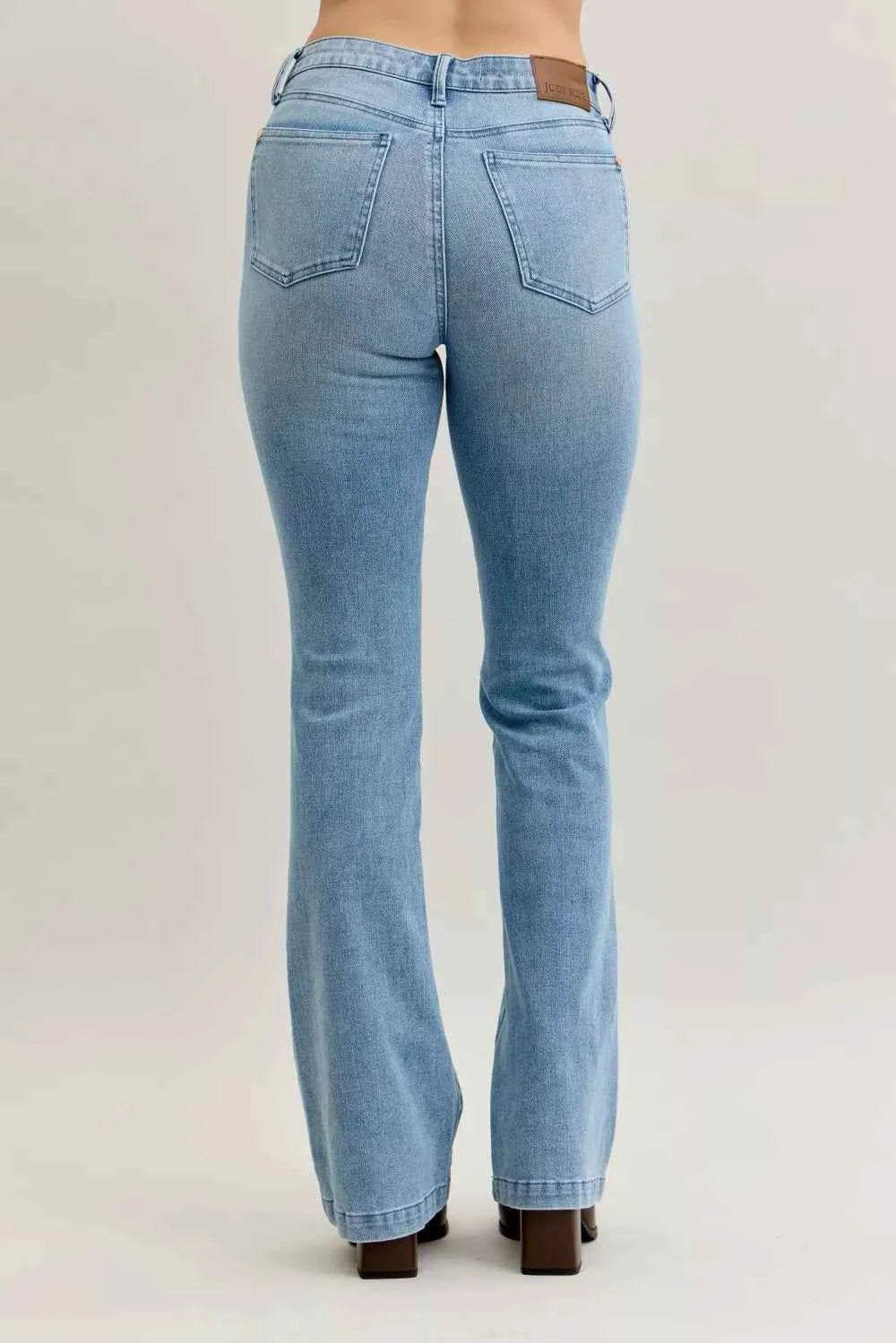 Judy Blue Full Size Mid Rise Bootcut Jeans with Contrast Wash & Front Patch Pockets Plus Size c885c4629bd748339a78dbf0a152d02d-Max-Origin