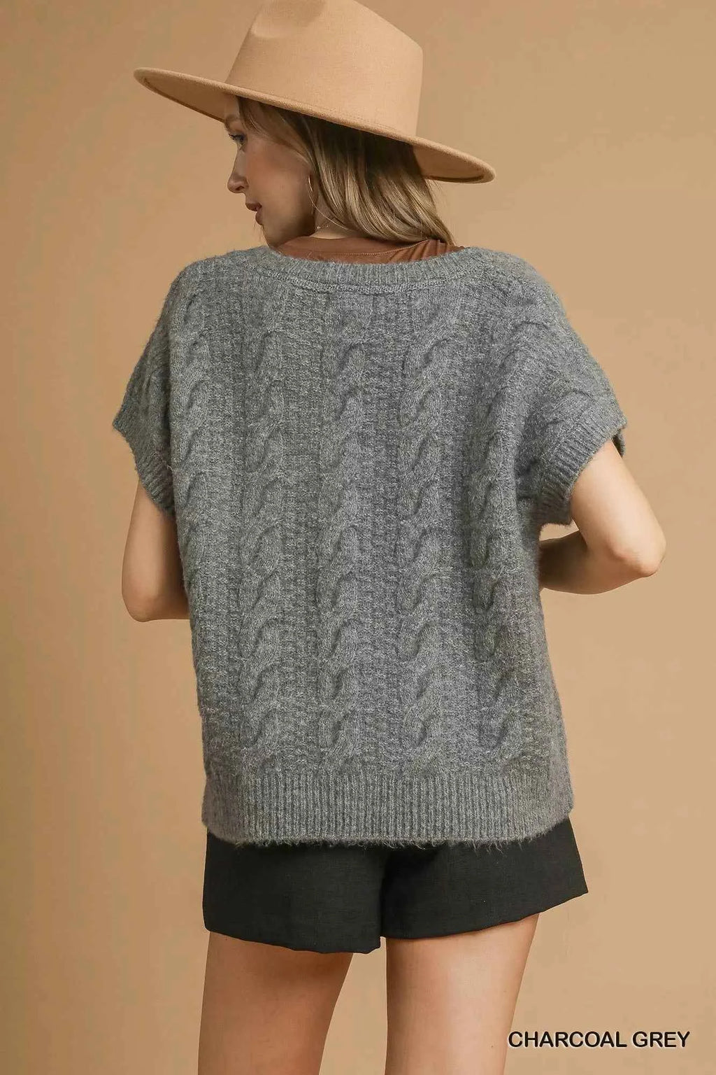 Umgee Cable-Knit V-Neck Sweater c8d1688c-530a-40d3-94db-24e1131f5ece-Max-Origin