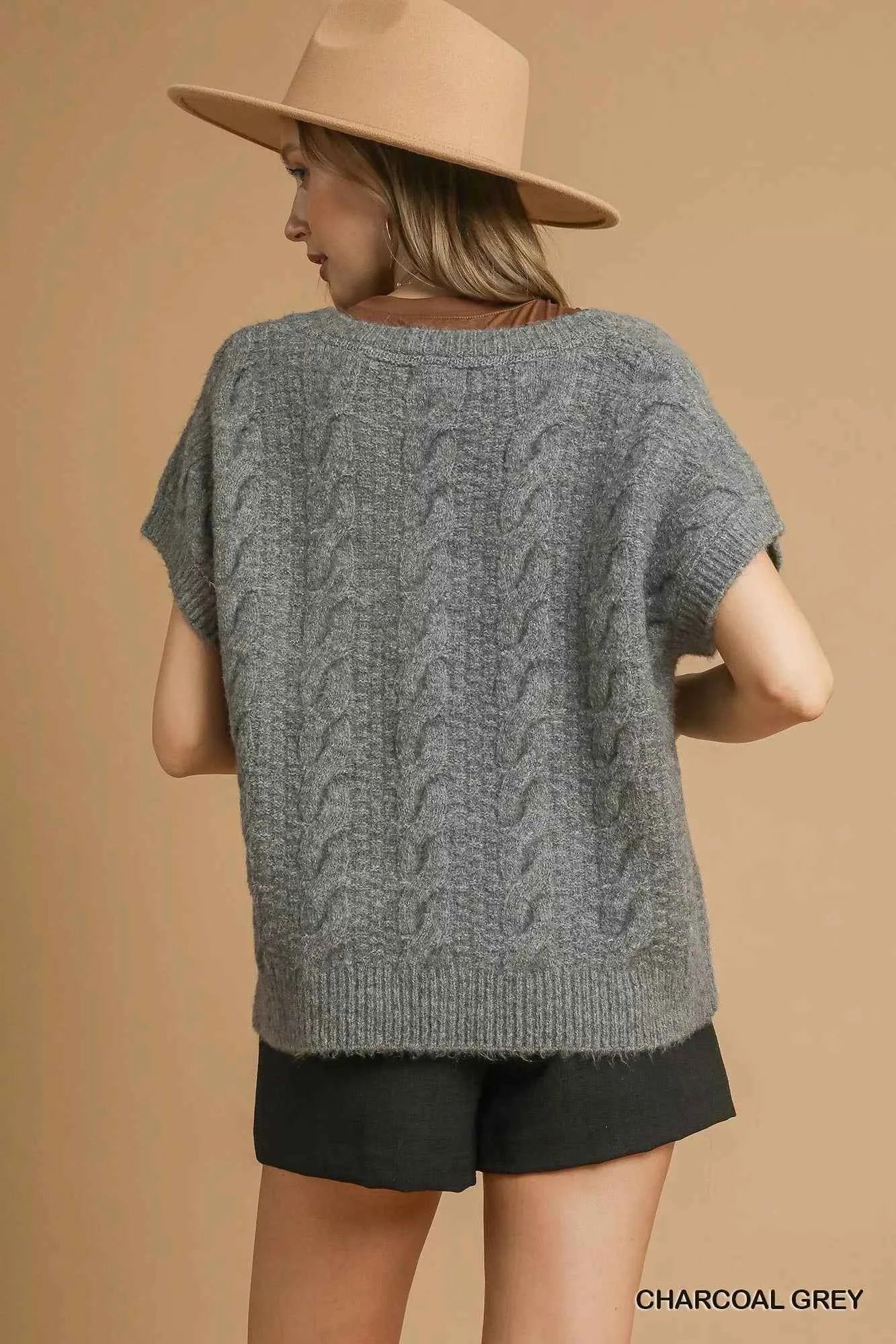 Umgee Cable-Knit V-Neck Sweater c8d1688c-530a-40d3-94db-24e1131f5ece-Max-Origin