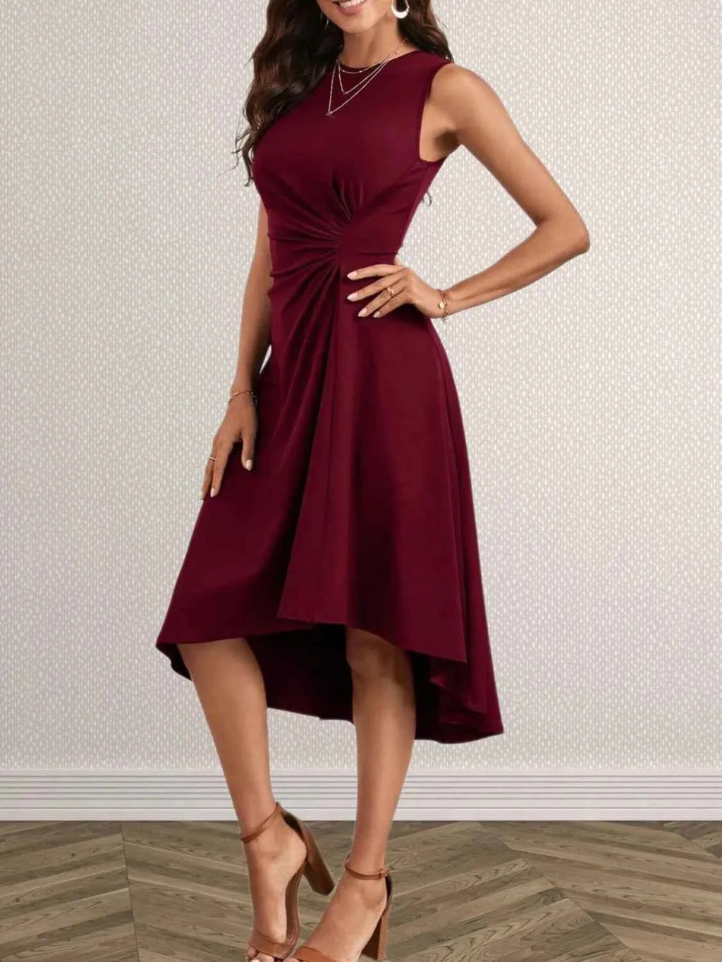 Ruched Round Neck Sleeveless Dress c9c1c6f4-9267-4bf9-8026-fca75c2e24fa-Max-Origin