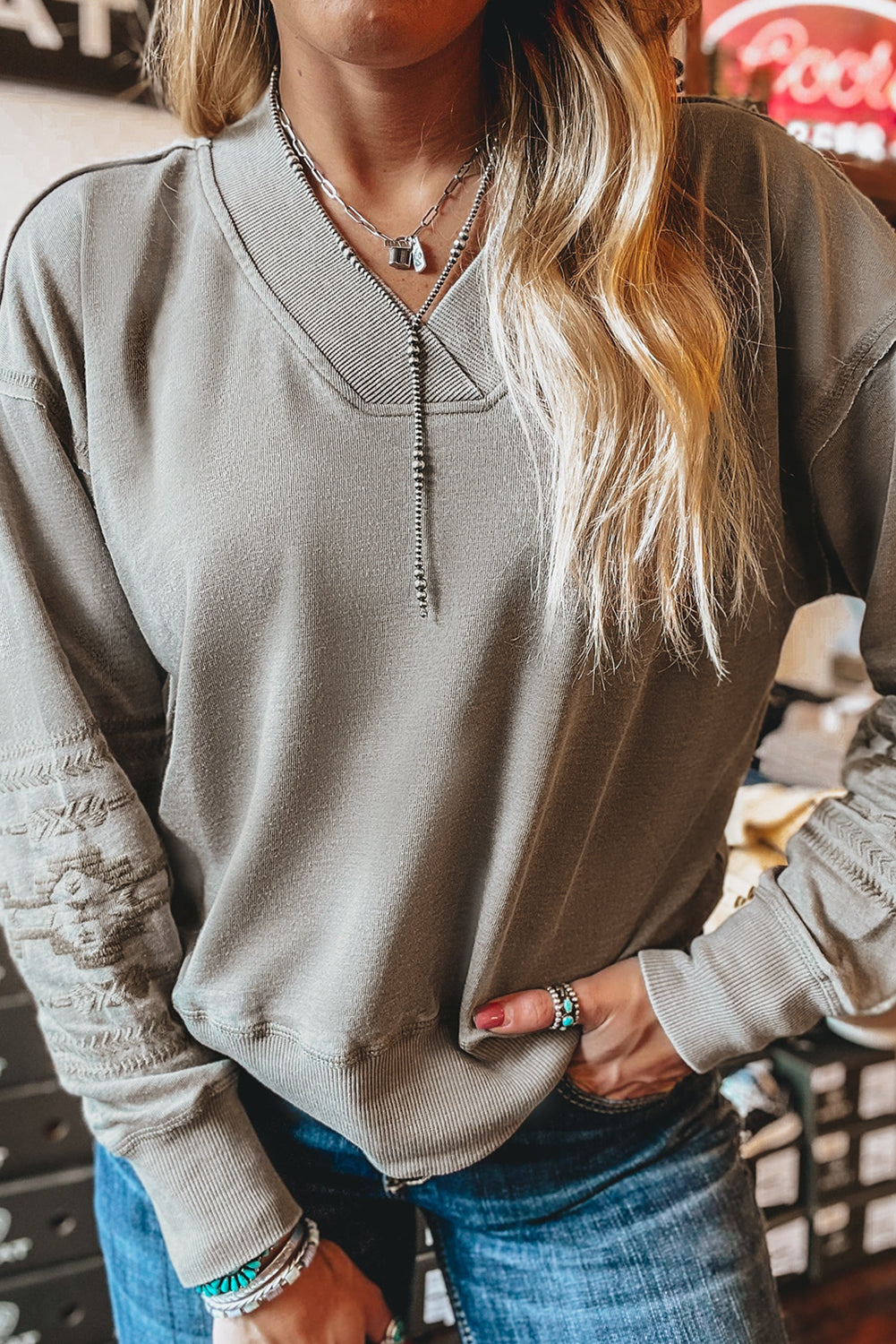 Parchment Geometric Embroidered V Neck Sweatshirt ca226eb380030c44