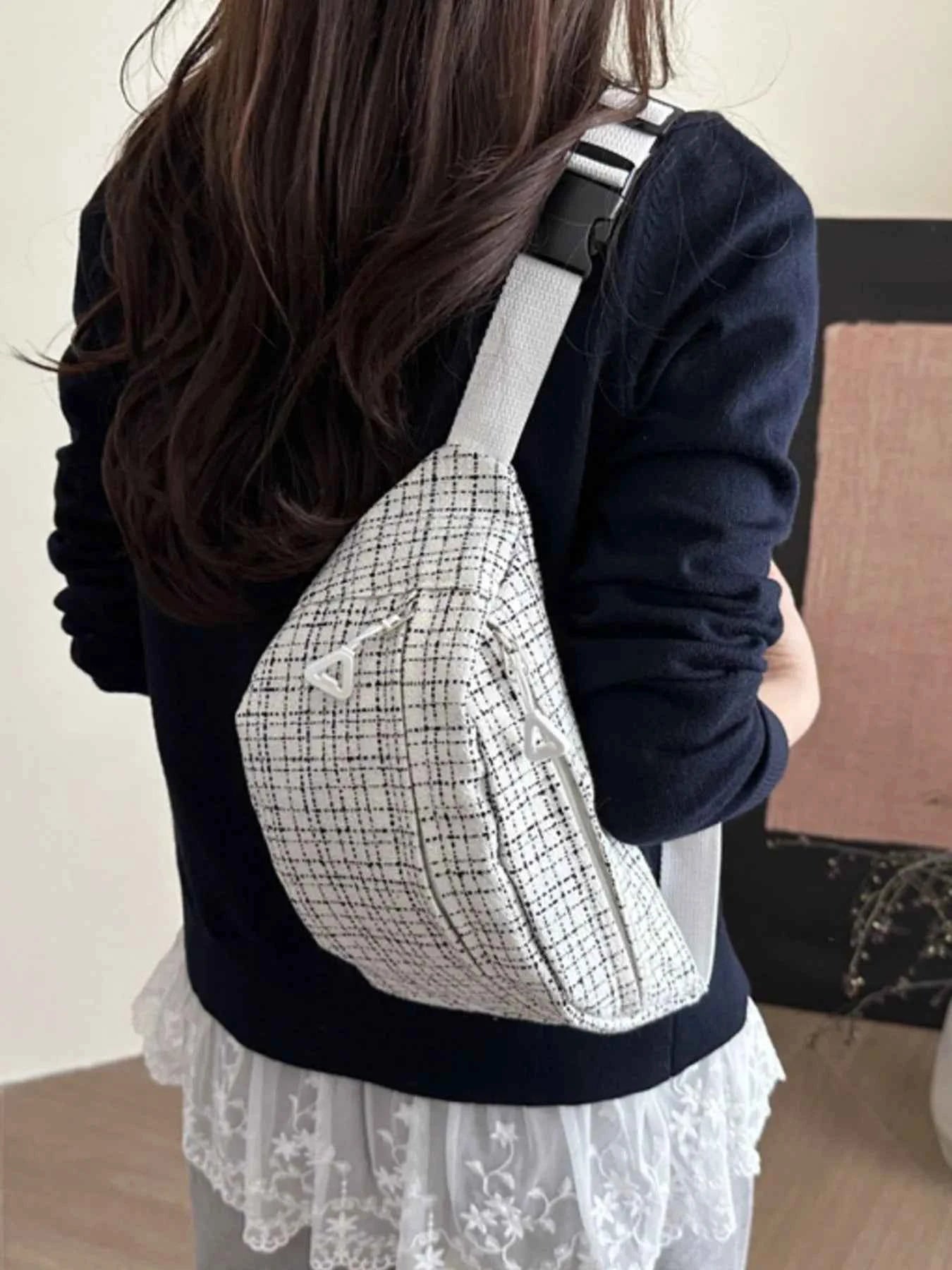 Plaid Pattern Crossbody Bag ca83f124-b0f8-4f34-a0df-08156dd7371a-Max-Origin