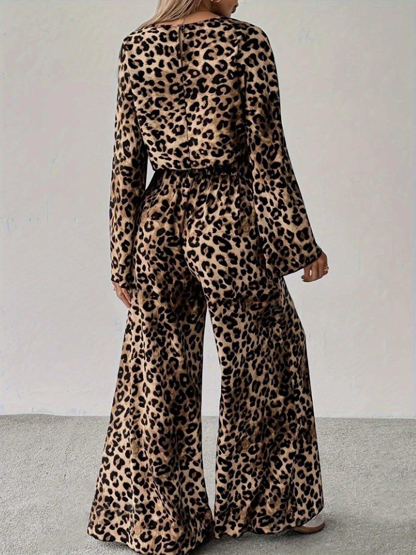 Leopard Print Long Sleeve Top and Pants Set cad5e0de743442029e5e069d67e50c45-Max-Origin