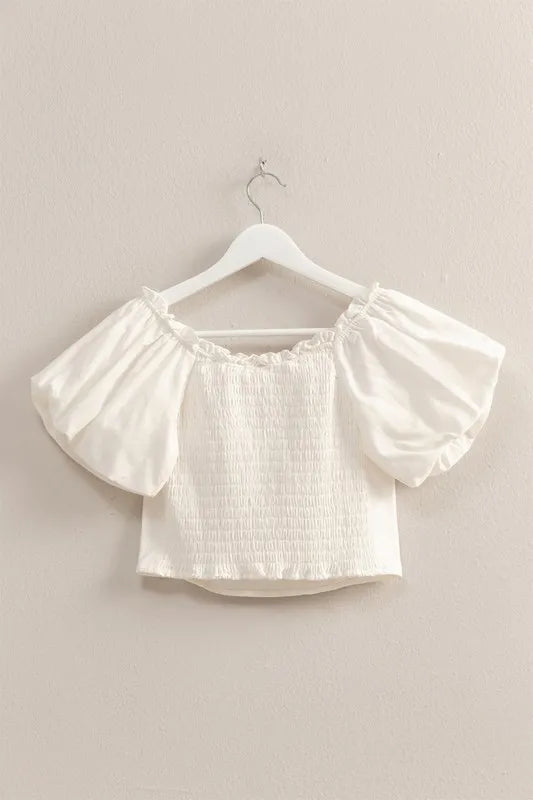 Puff Sleeve Sweetheart Neck Top cad5f0ca825b4806a5c476bd33db4db4-Max-Origin