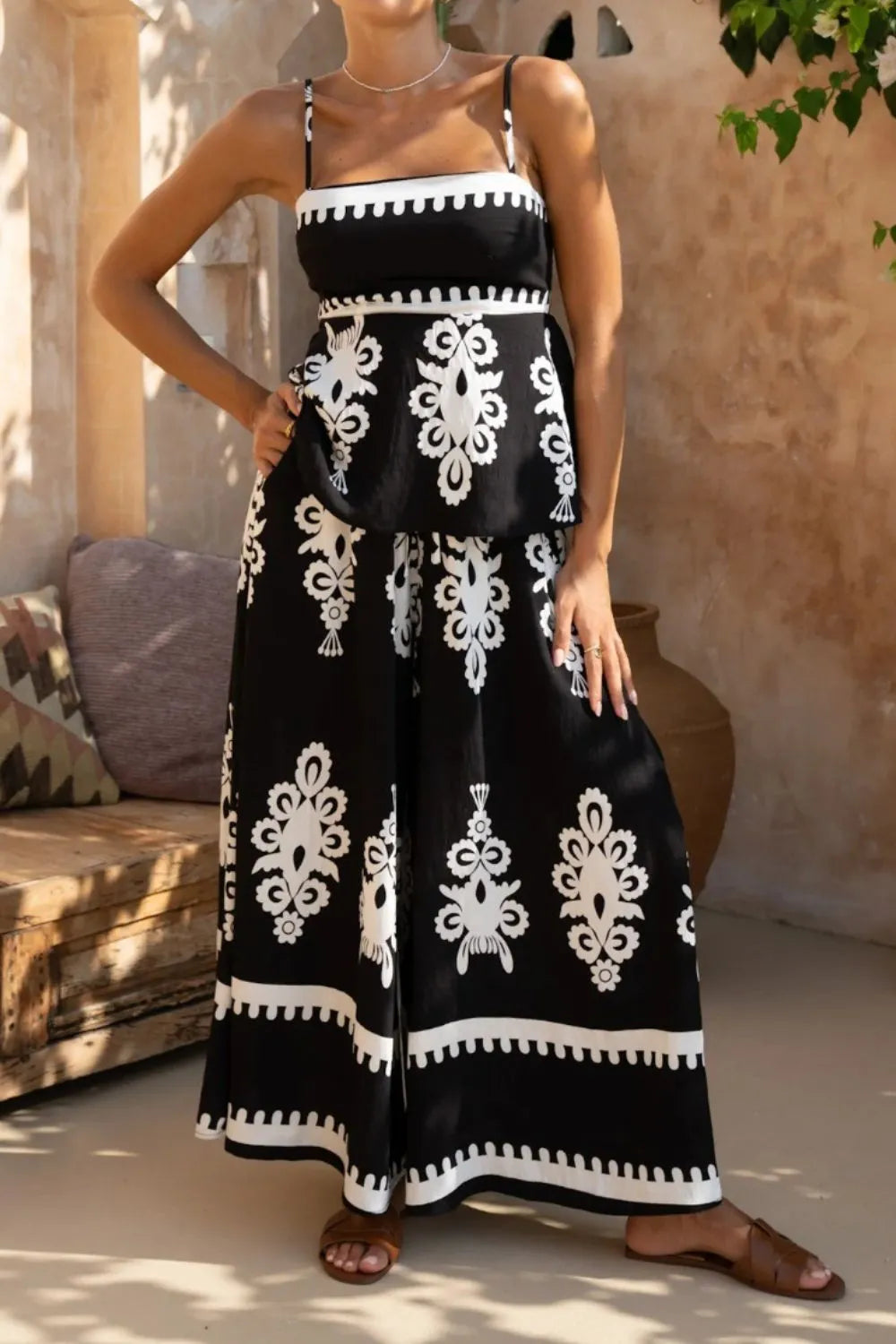 Printed Square Neck Cami and Wide Leg Pants Set cb1c8e76-9e18-4441-bf77-9582efabb091-Max-Origin