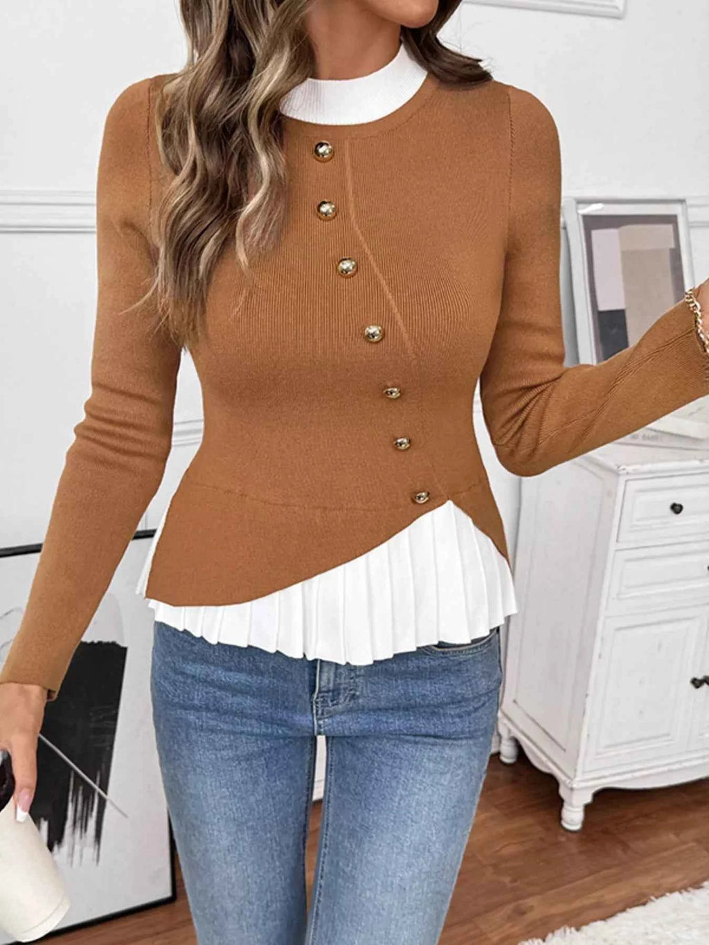 Decor Button Contrast Hem Knit Top