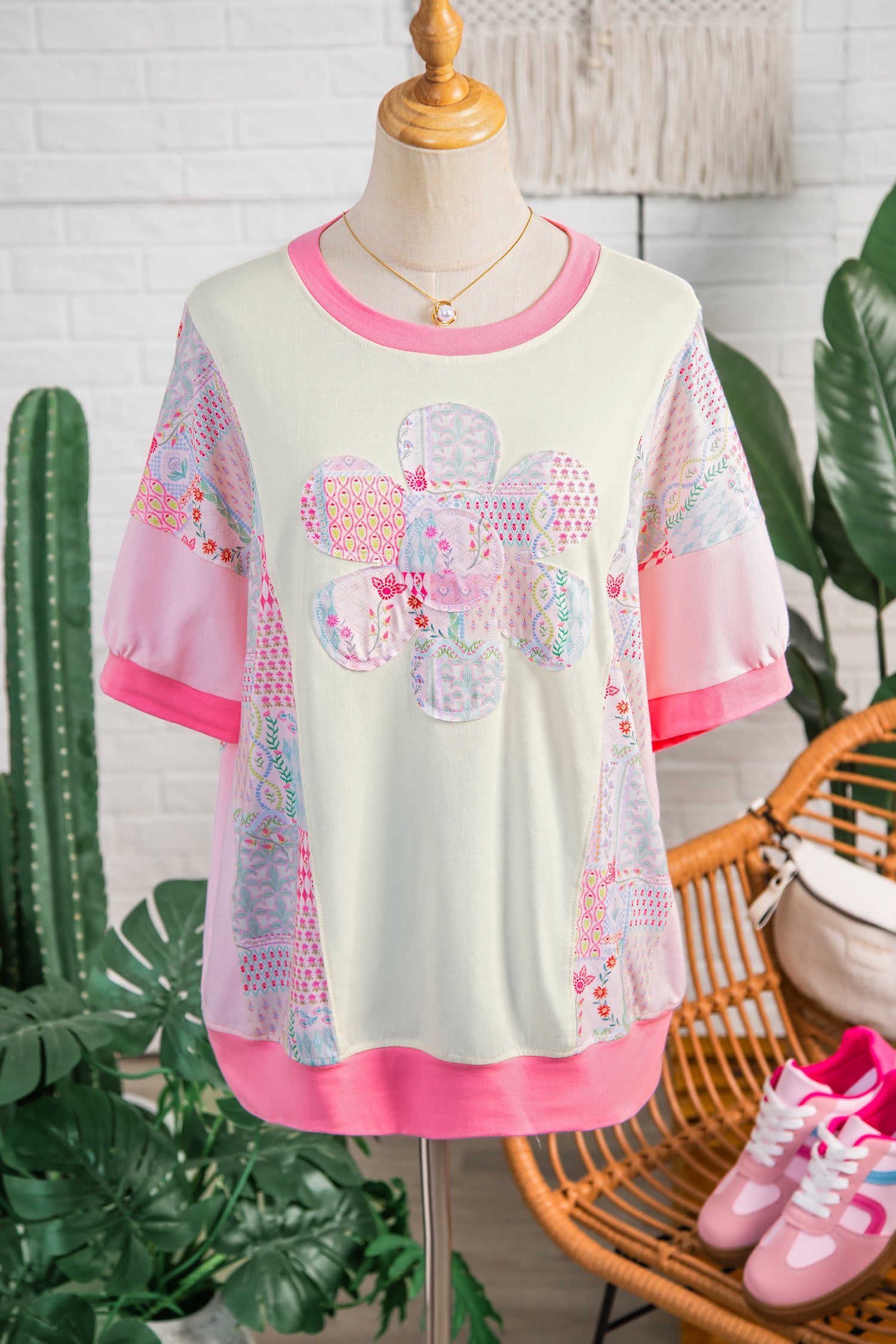 Beige Color Block Floral Patchwork Big Flower Accent Relaxed Top cc2cff57aeb95aaf