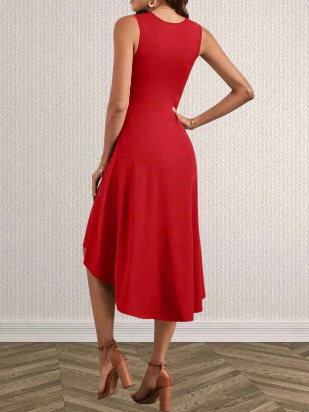 Ruched Round Neck Sleeveless Dress cc4cd4fd-4113-4bf0-b353-b1c2b799cbf8-Max-Origin