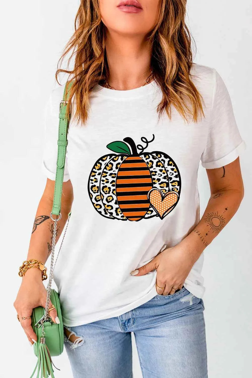 Pumpkin Graphic Round Neck Short Sleeve T-Shirt cc8192e0-9551-4d4b-9eb2-f77c3214f35a-Max