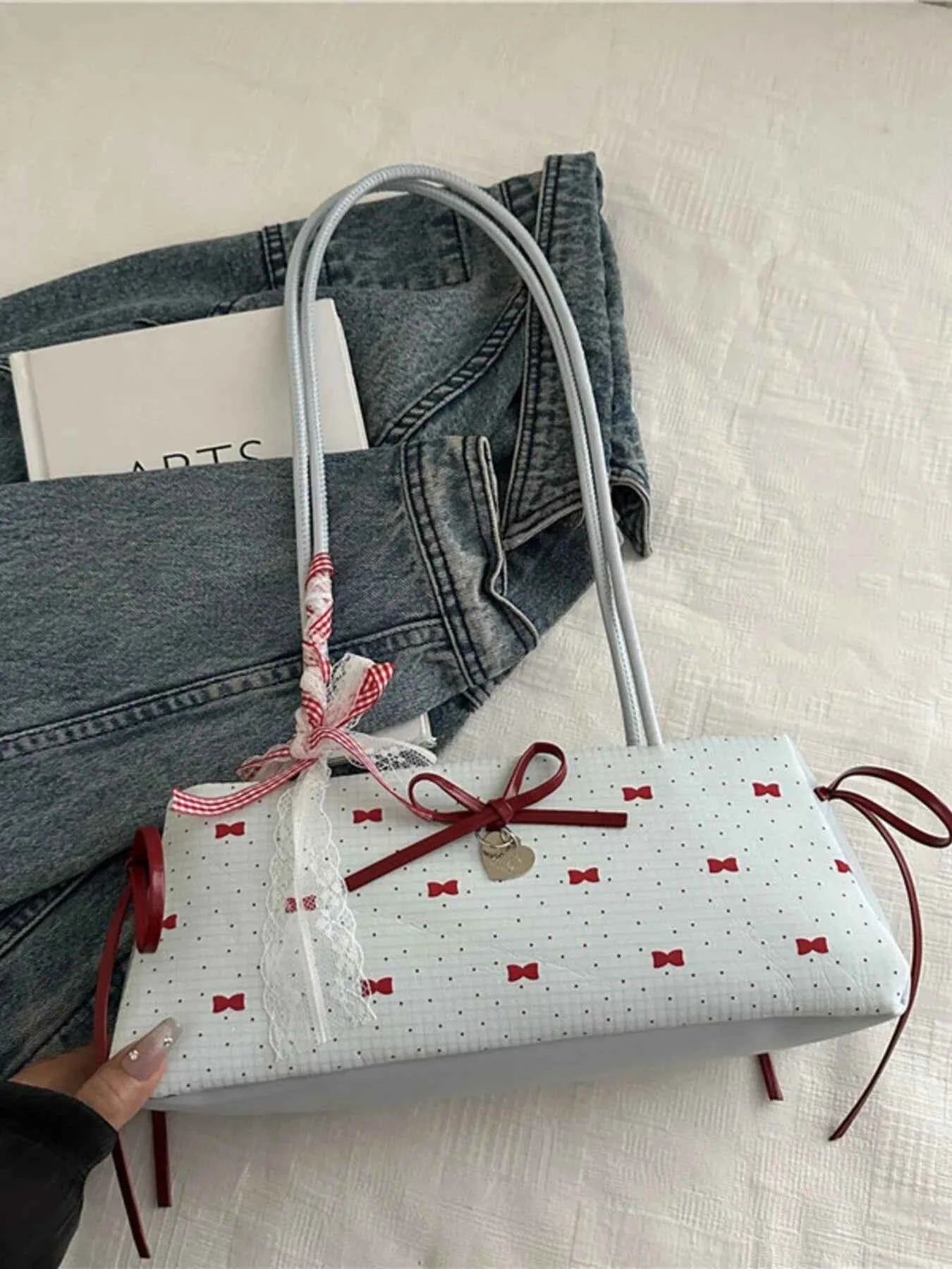 Bow Print Shoulder Bag cce4bf97-b01a-4734-b224-20ba0cd85111-Max-Origin