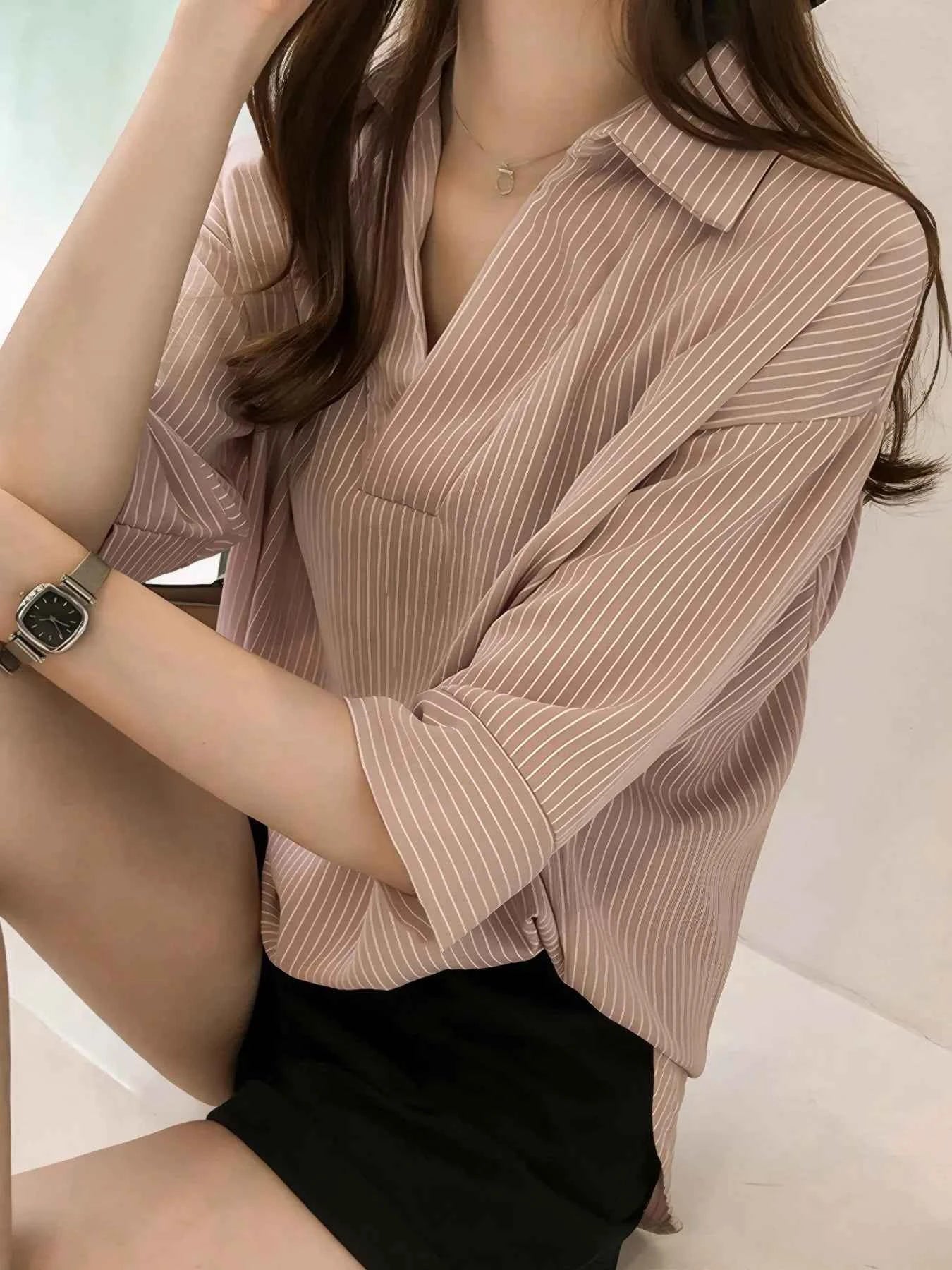 Striped Collared Neck Shirt cda30be0-3f78-4397-bc69-056a8327483d-Max-Origin
