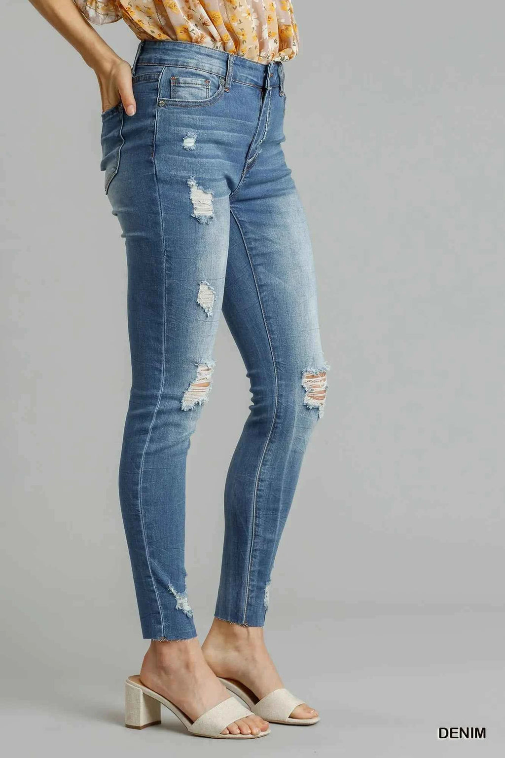 Umgee Distressed Skinny Jeans with Edge Detail ce44b820-9789-4b25-882e-0d31b1e0b6da-Max-Origin