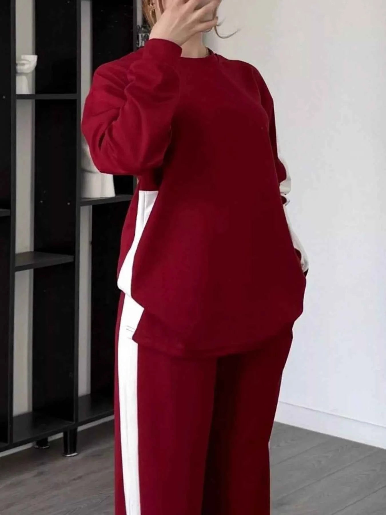 Full Size Contrast Round Neck Top and Pants Set Plus Size ce6f6de6-0177-435e-be12-be47b1a839e3-Max-Origin