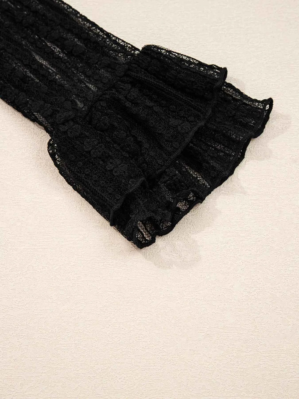 Lace Patchwork Flounce Sleeve Slim Fit Top cee92d59c5844d22b072f8a4800b309d-Max-Origin