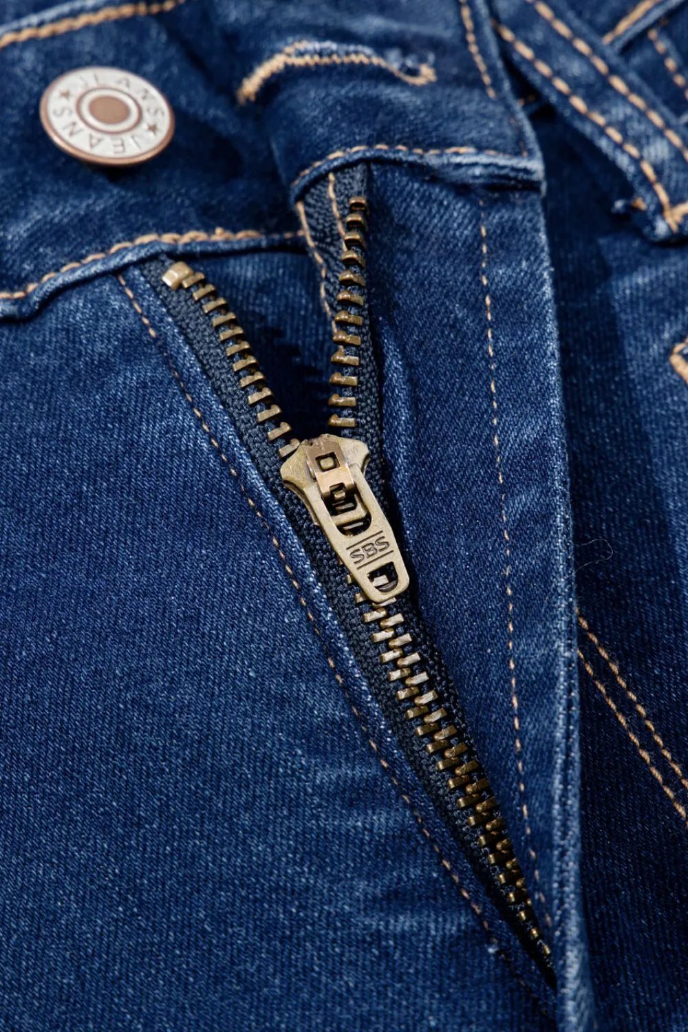 Center Seam Deep Wash Straight Jeans cf141d6f-44d7-4b9b-a714-047a8422c7e3-Max-Origin