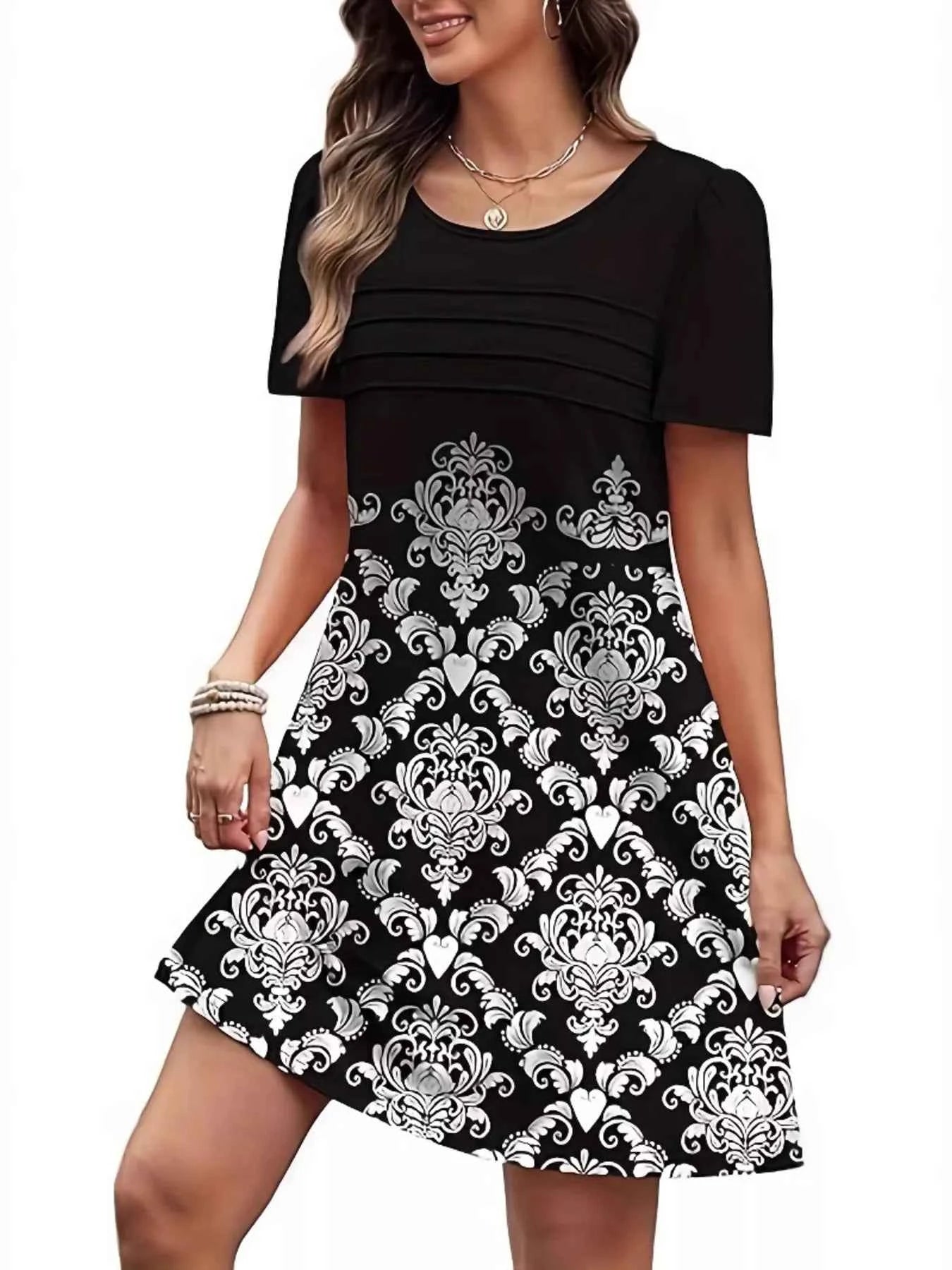 Printed Round Neck Short Sleeve Dress cf492c2f5939447199b8baea353f9fc9-Max-Origin
