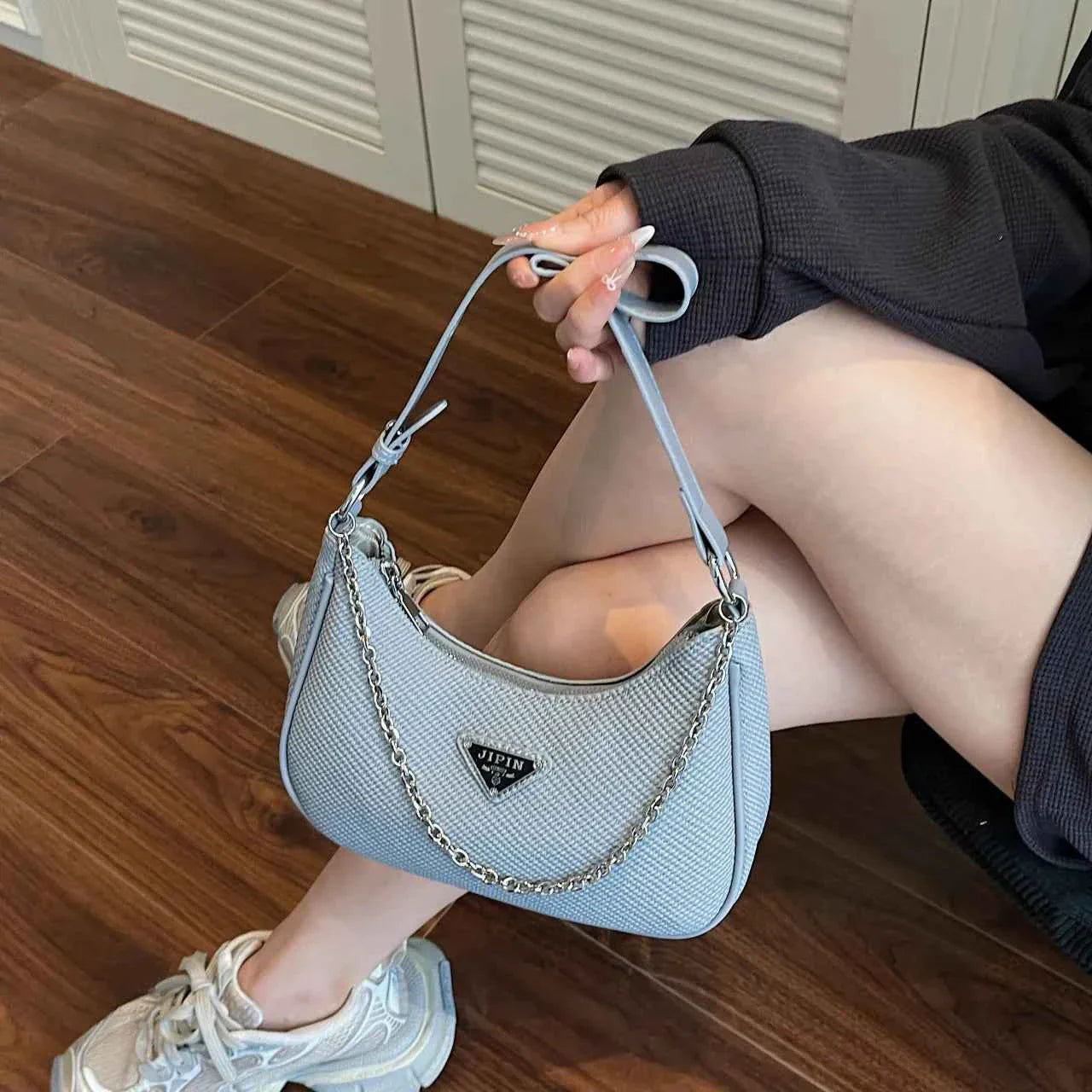 Chain Detail Shoulder Bag Blue onesize cfaa8b30ebdf4d069c02c5b32025c1d1-Max-Origin